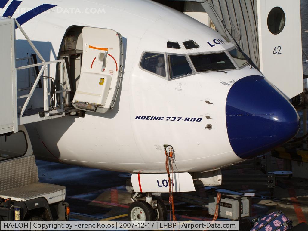 HA-LOH, 2004 Boeing 737-8Q8 C/N 30667, Ferihegy