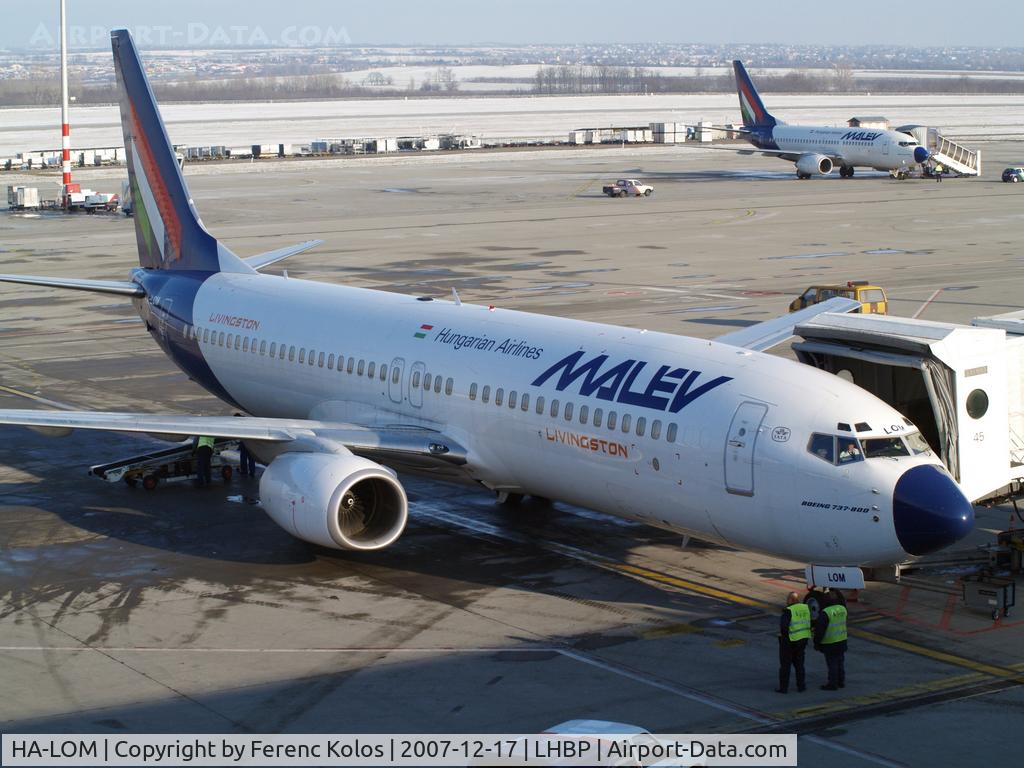 HA-LOM, 2004 Boeing 737-8Q8 C/N 30672, Ferihegy