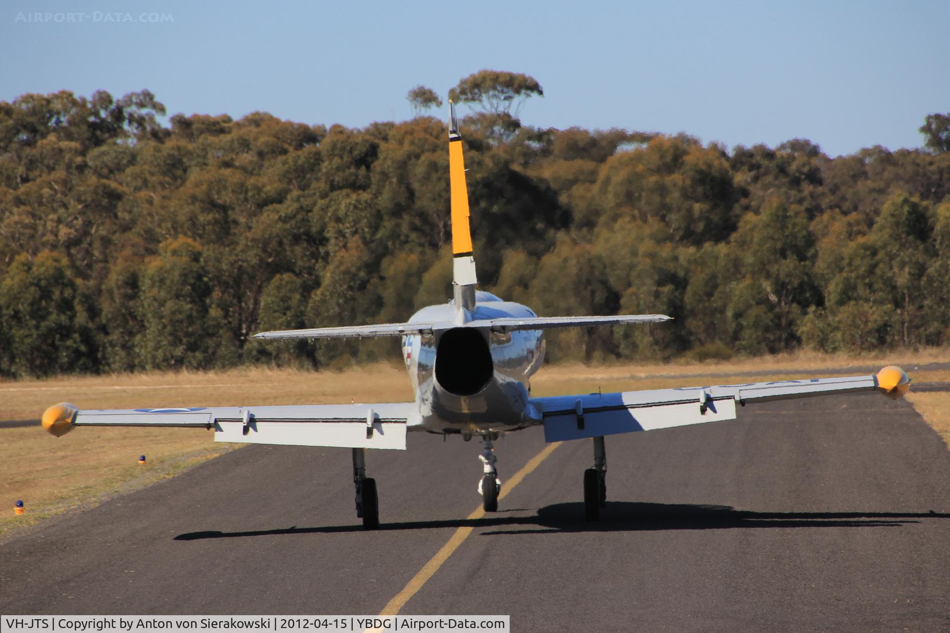 VH-JTS, 1981 Aero L-39C Albatros C/N 131911, VH-JTS @ YBDG