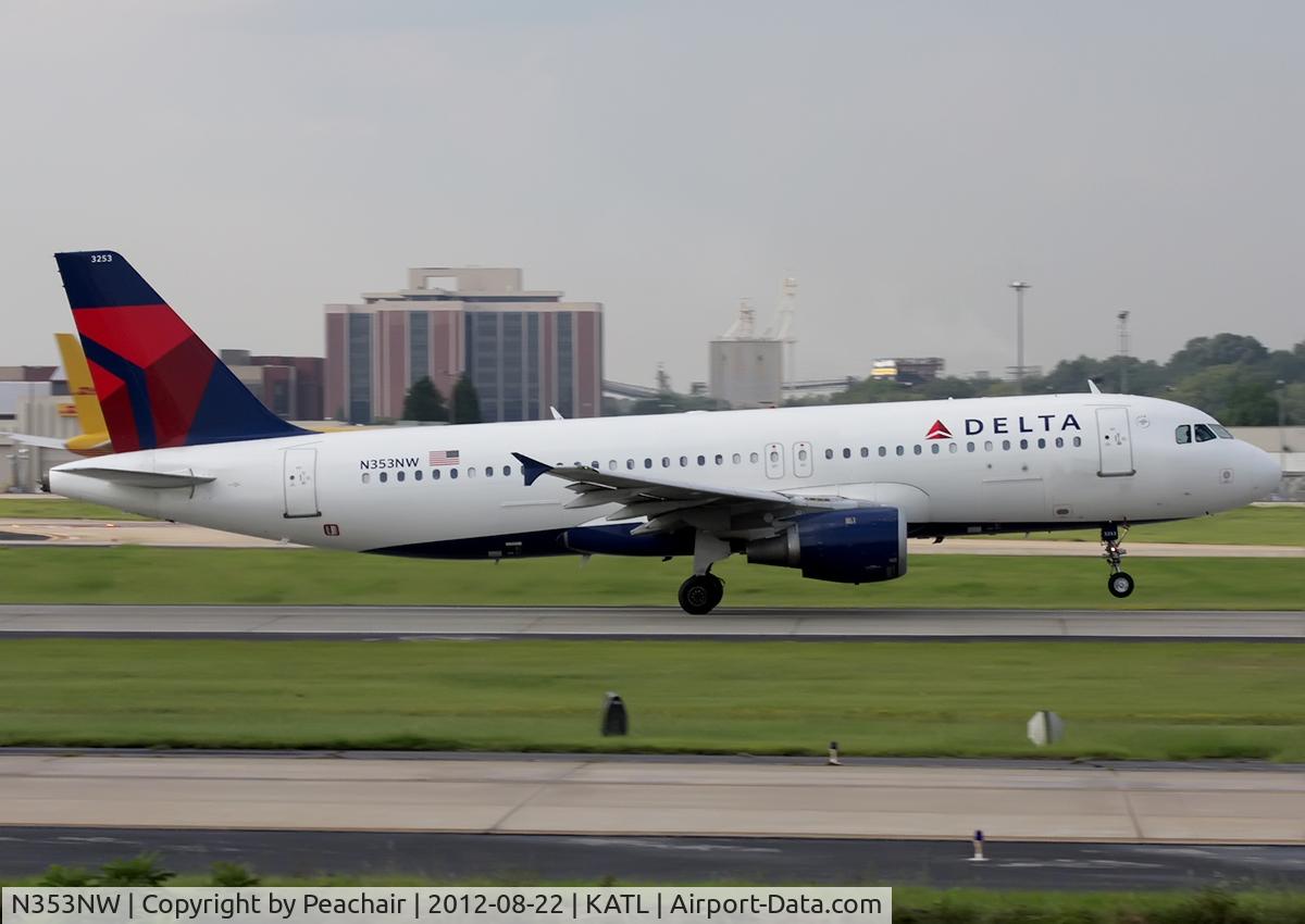 N353NW, 1998 Airbus A320-212 C/N 786, 1/60th panning shot - ATL