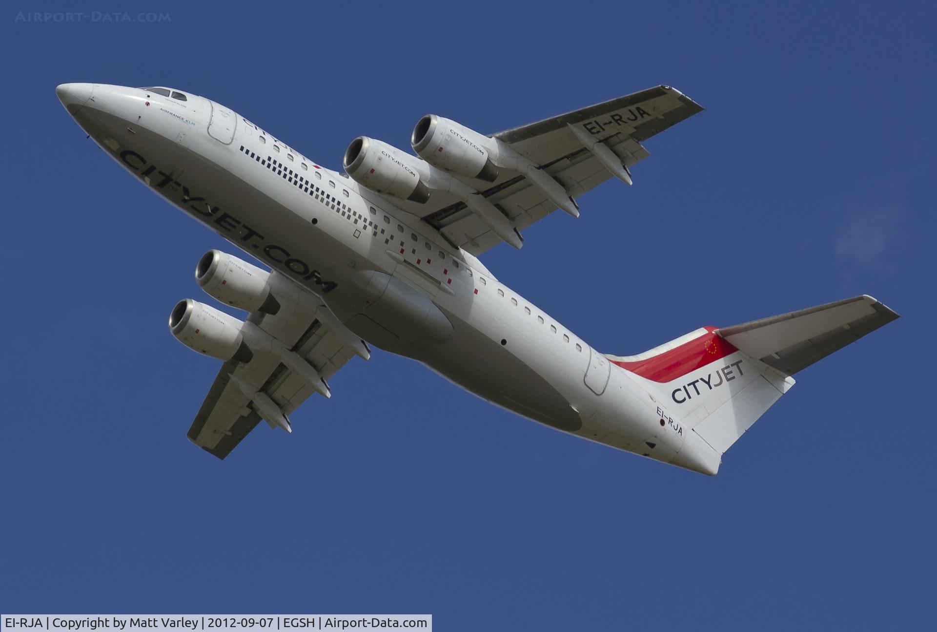 EI-RJA, 1998 British Aerospace Avro 146-RJ85A C/N E2329, Departing EGSH.