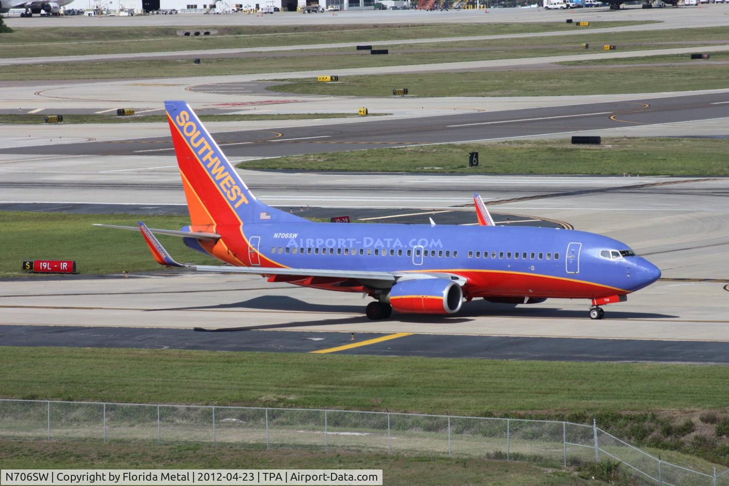 N706SW, 1998 Boeing 737-7H4 C/N 27840, Southwest 737