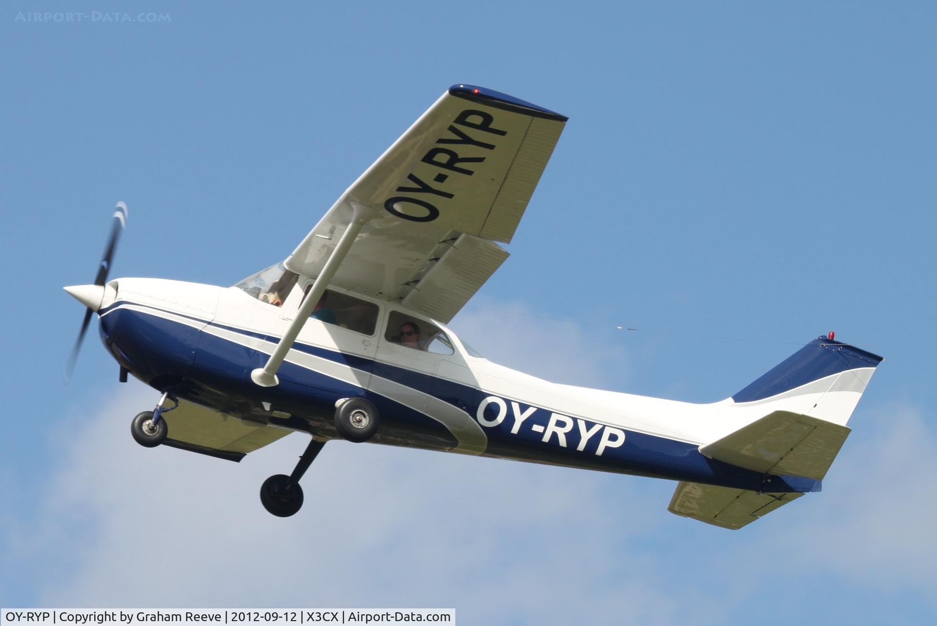 OY-RYP, 1973 Reims F172M Skyhawk C/N 944, Departing from Northrepps.