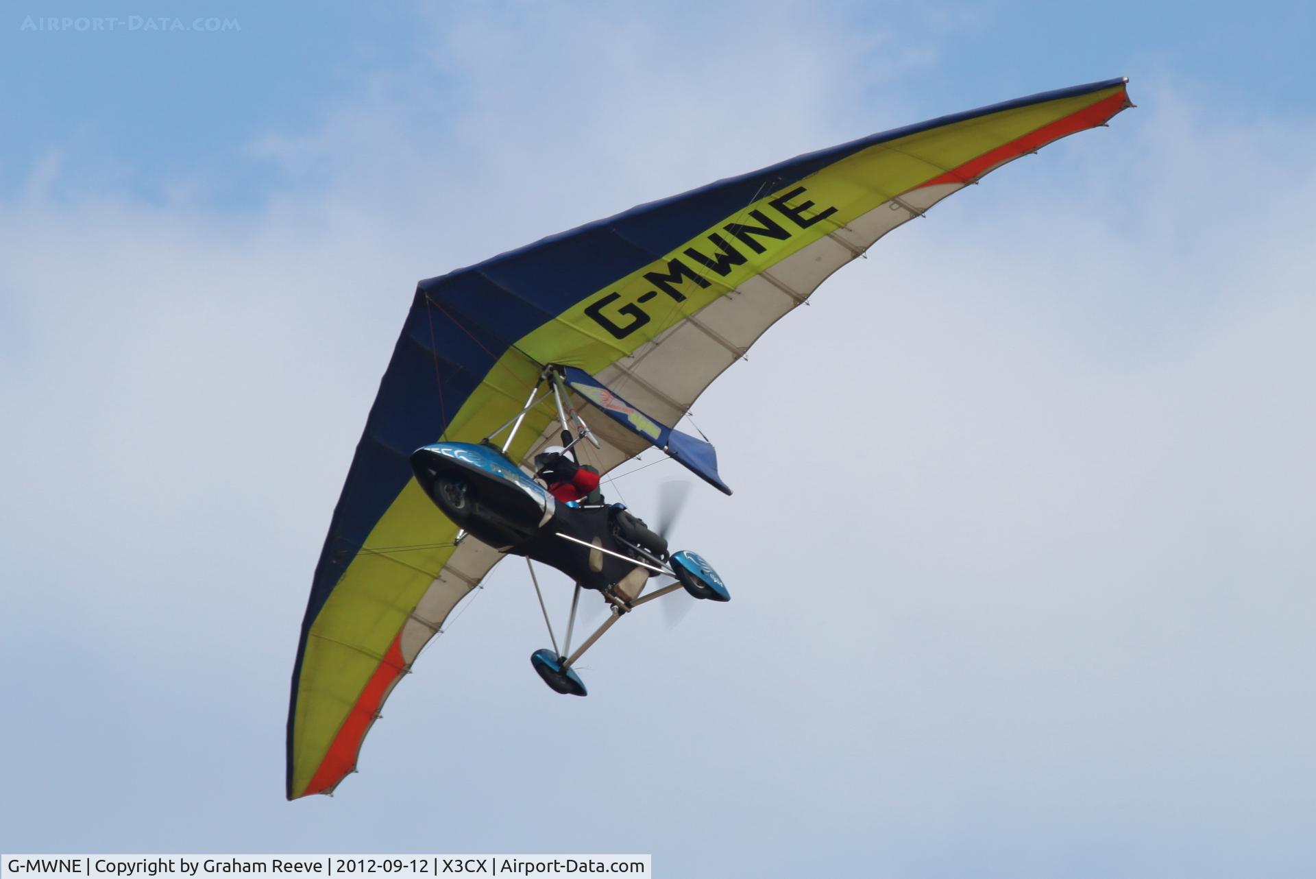G-MWNE, 1990 Mainair Gemini Flash IIA C/N 803-1090-7-W596, Over head at Northrepps.