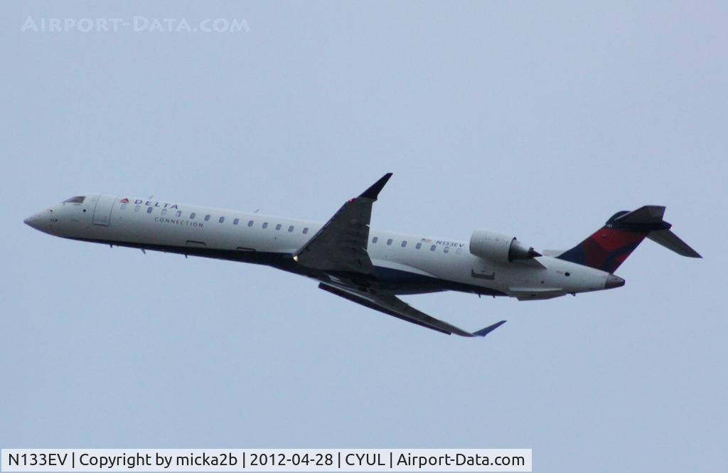 N133EV, 2009 Bombardier CRJ-900ER (CL-600-2D24) C/N 15222, Take off