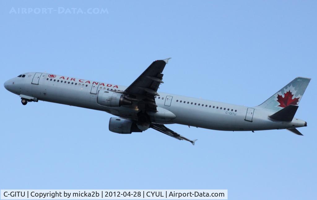 C-GITU, 2001 Airbus A321-211 C/N 1602, Take off