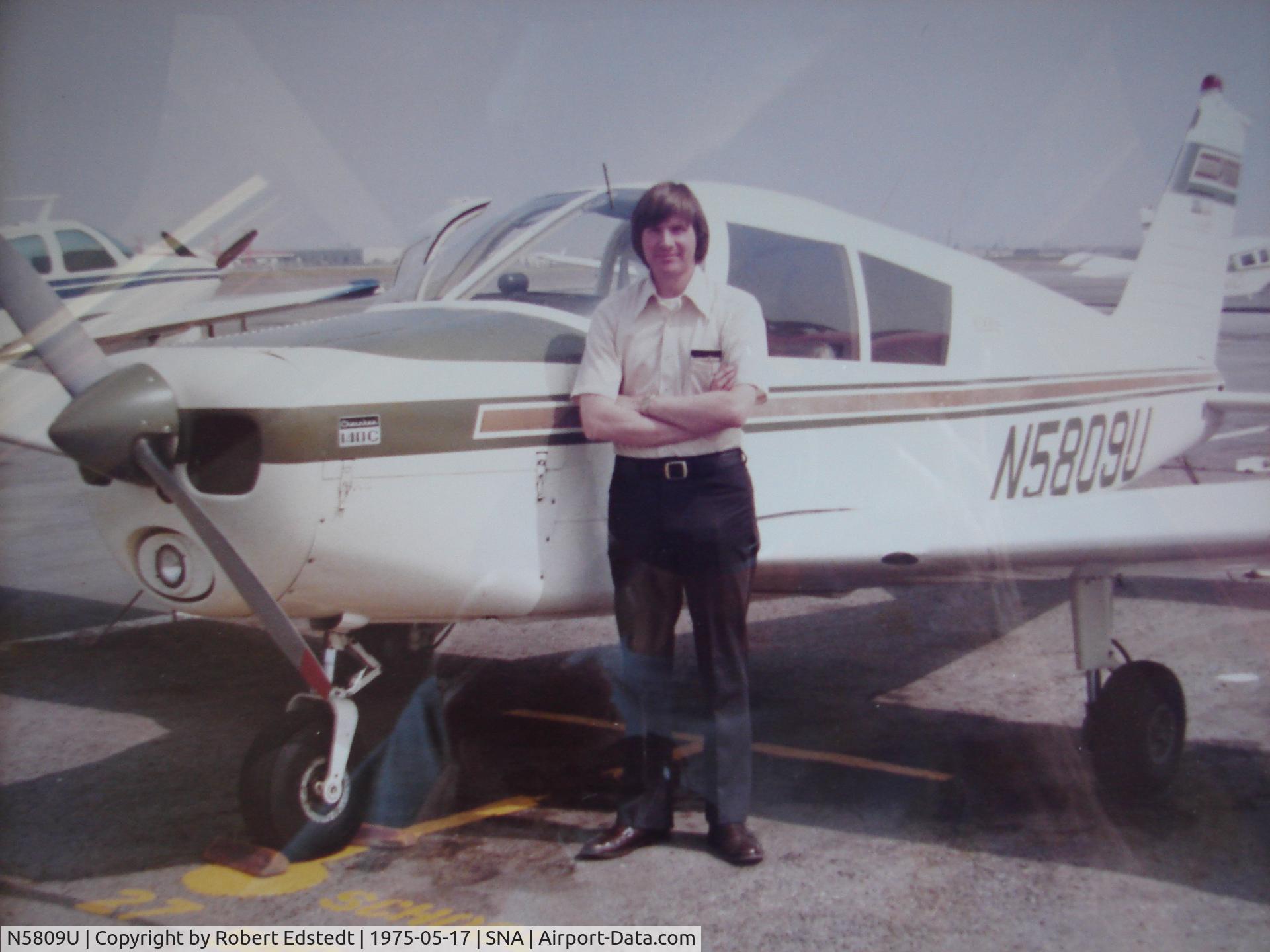 N5809U, Piper PA-28-140 C/N 2826639, After my solo in May, 1975.  This was a great plane to fly.