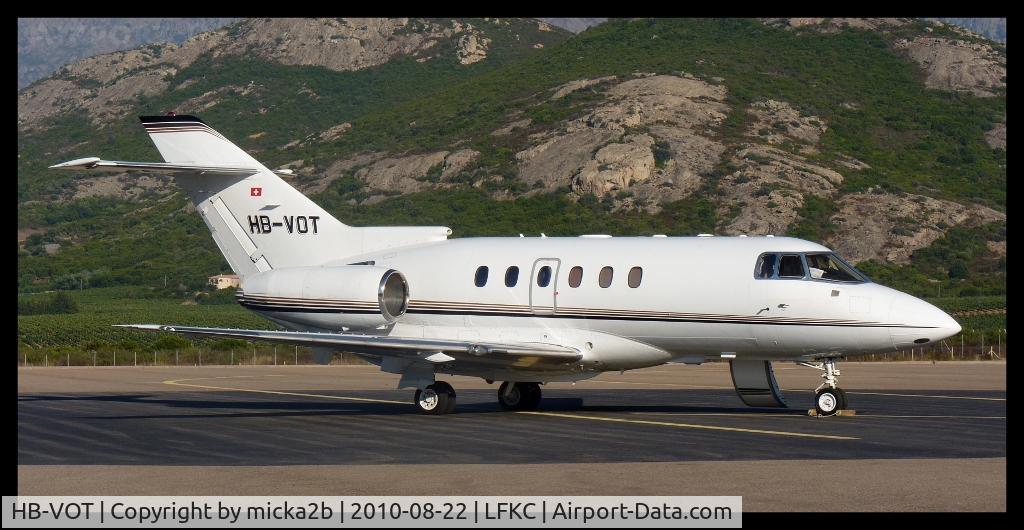 HB-VOT, 2003 Raytheon Hawker 800XP C/N 258645, Parked