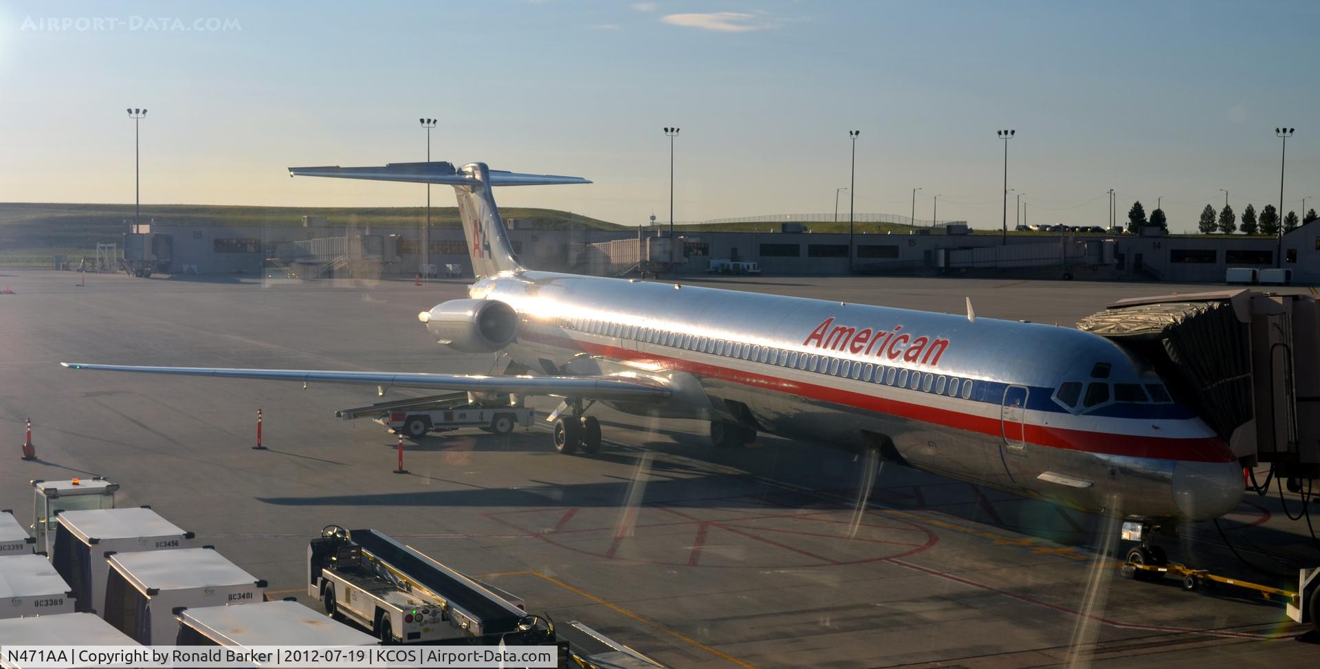 N471AA, 1988 McDonnell Douglas MD-82 (DC-9-82) C/N 49601, COS, CO