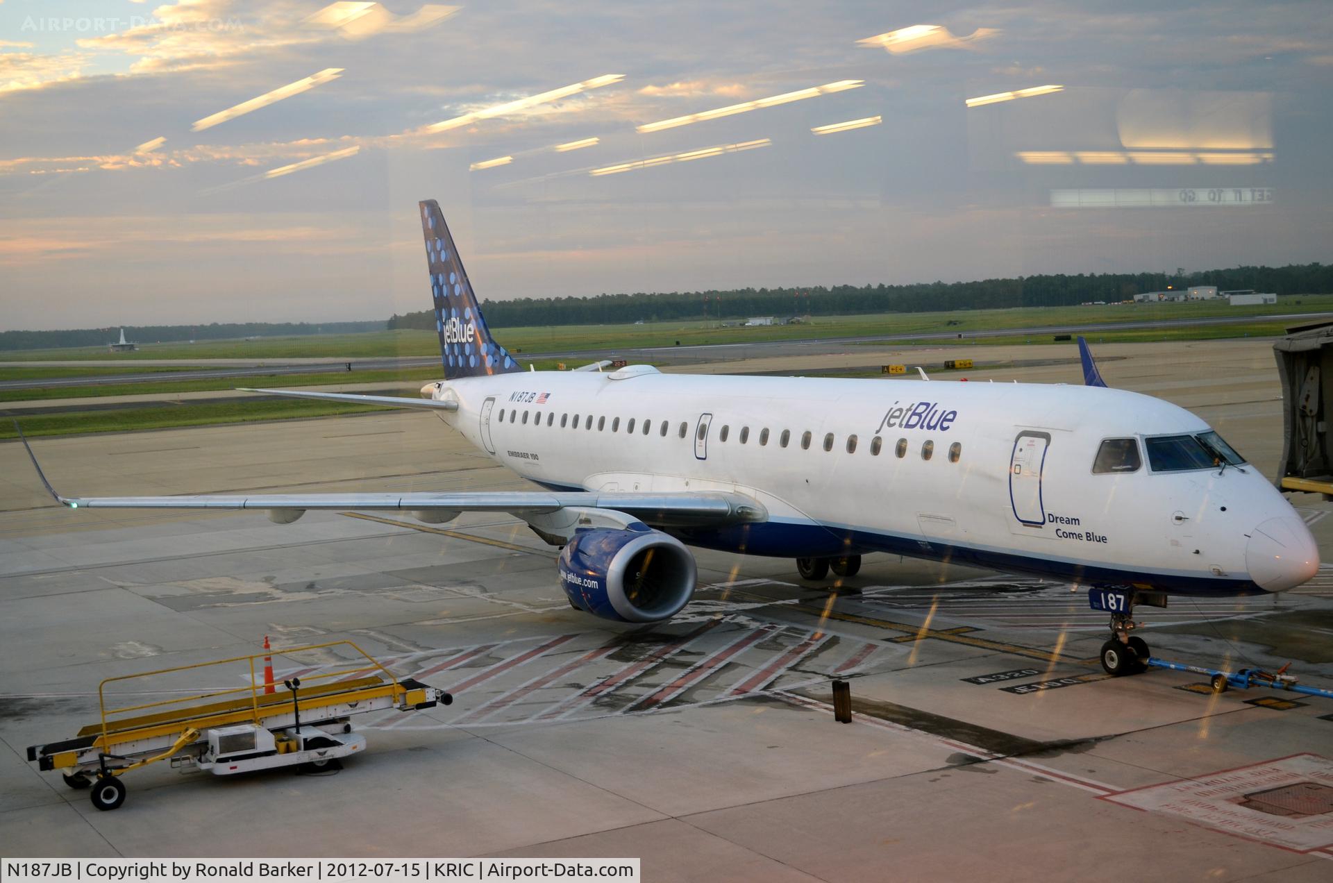 N187JB, 2005 Embraer 190AR (ERJ-190-100IGW) C/N 19000009, RIC VA