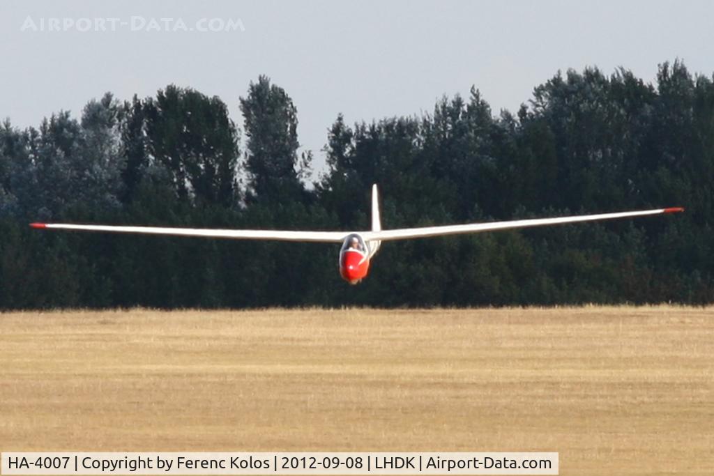 HA-4007, Schleicher K-8B C/N 8569, Dunakeszi