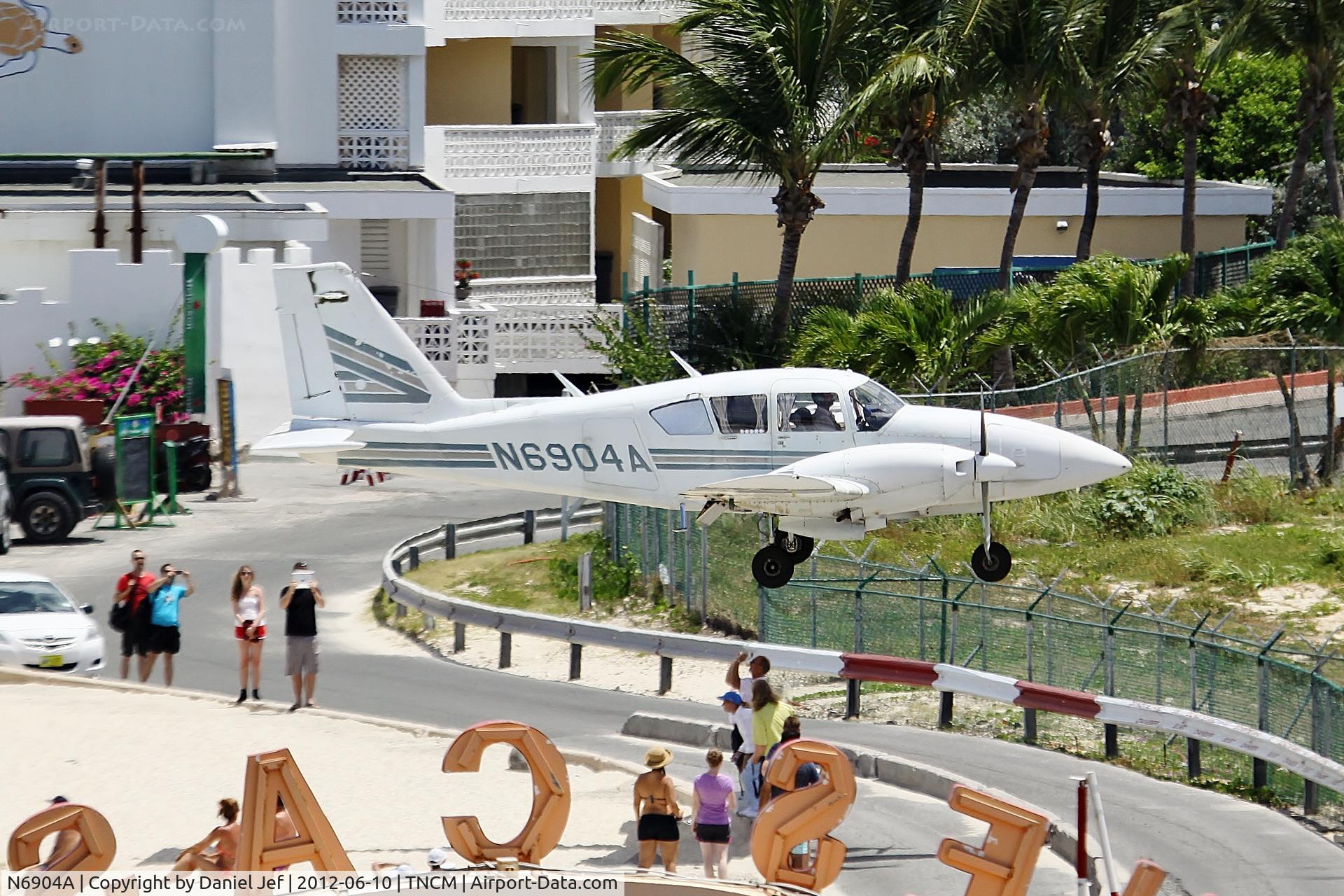 N6904A, 1979 Piper PA-23-250 C/N 27-7954076, N6904A