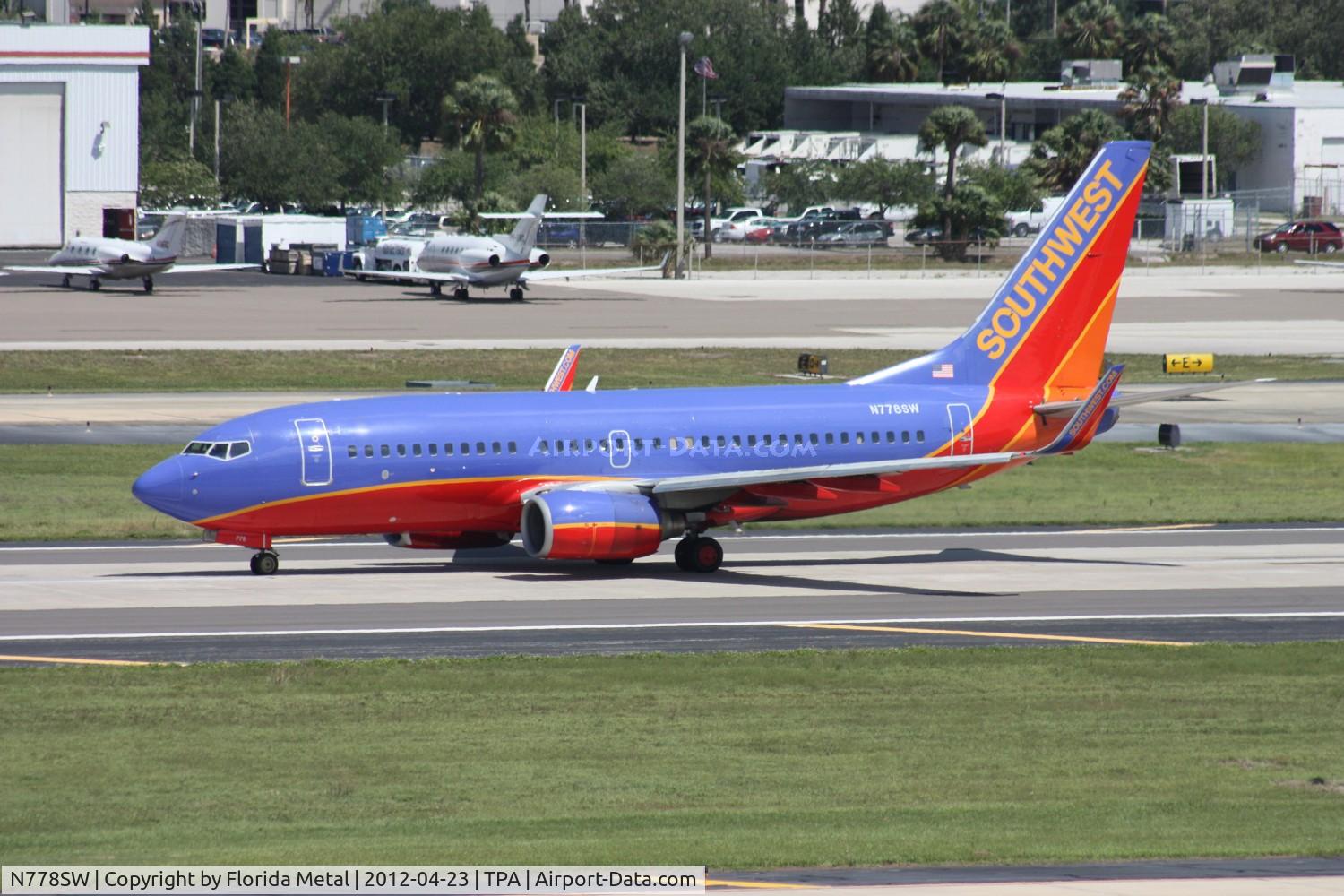 N778SW, 2000 Boeing 737-7H4 C/N 27883, Southwest 737-700