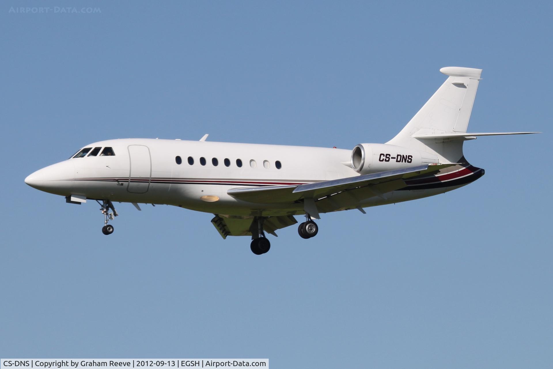 CS-DNS, 2001 Dassault Falcon 2000 C/N 139, About to land.