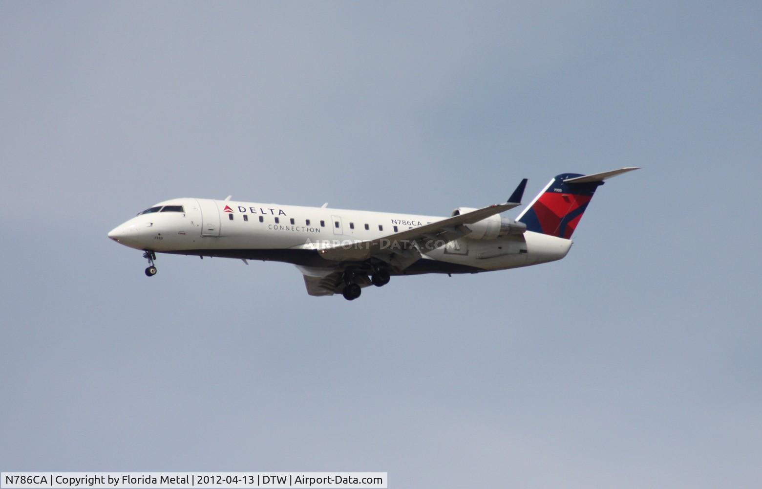 N786CA, 1999 Bombardier CRJ-100ER (CL-600-2B19) C/N 7333, Comair CRJ