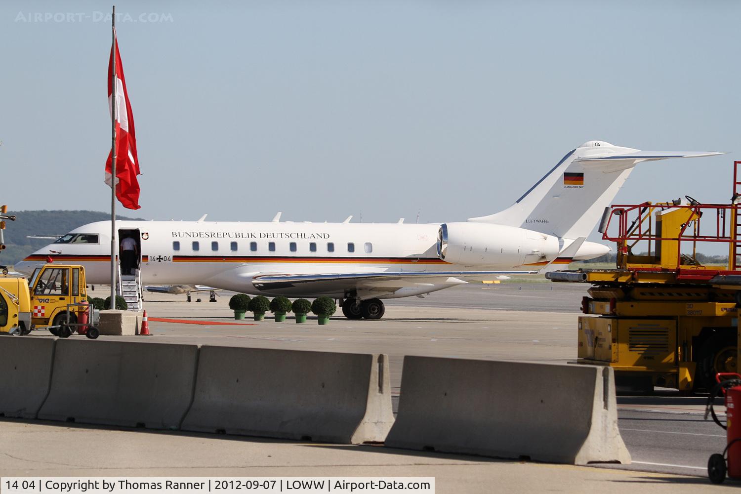 14 04, 2011 Bombardier BD-700-1A11 Global 5000 C/N 9417, Luftwaffe Bombadier Global 5000