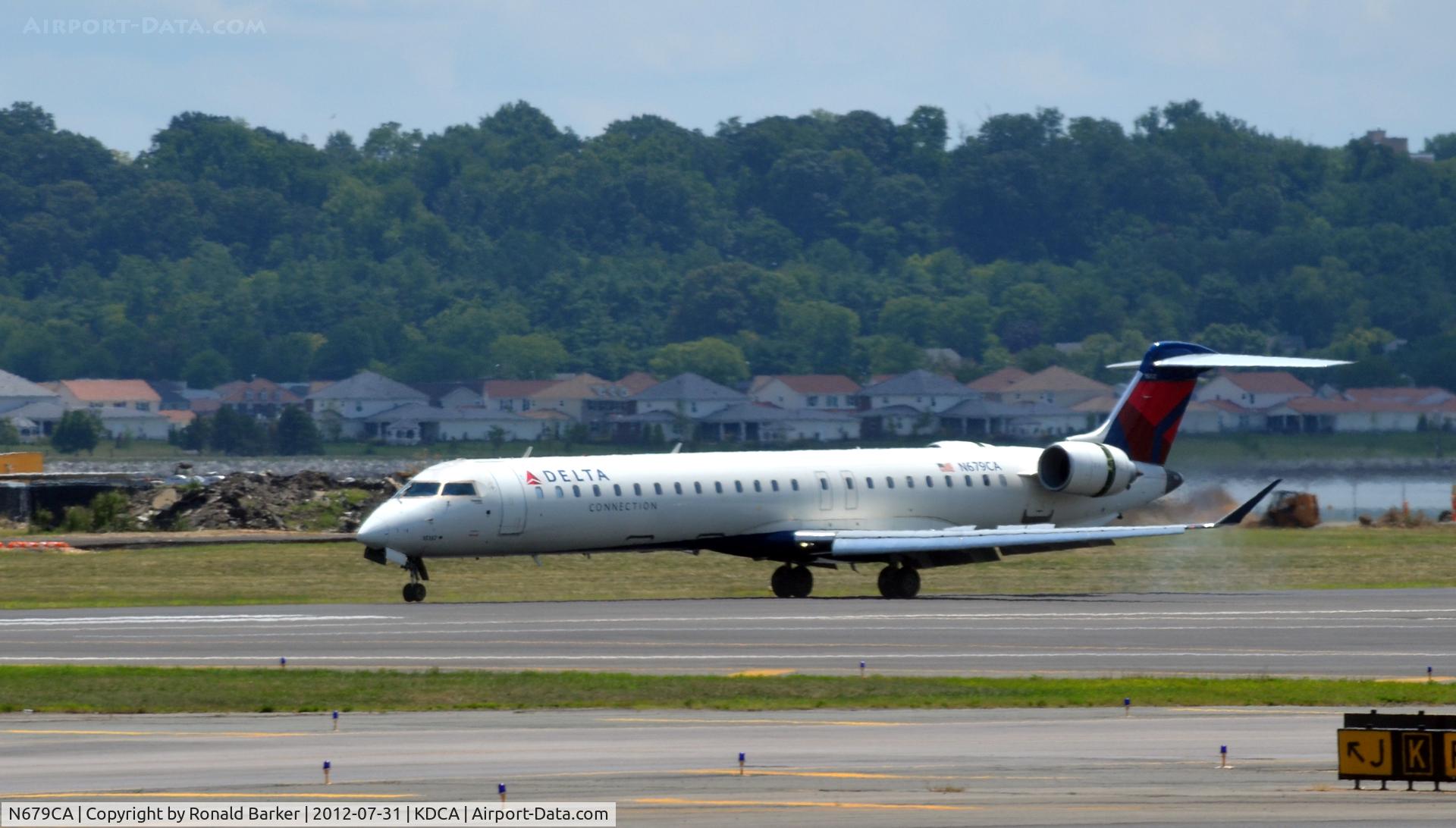 N679CA, 2007 Bombardier CRJ-900ER (CL-600-2D24) C/N 15132, Taxi DCA