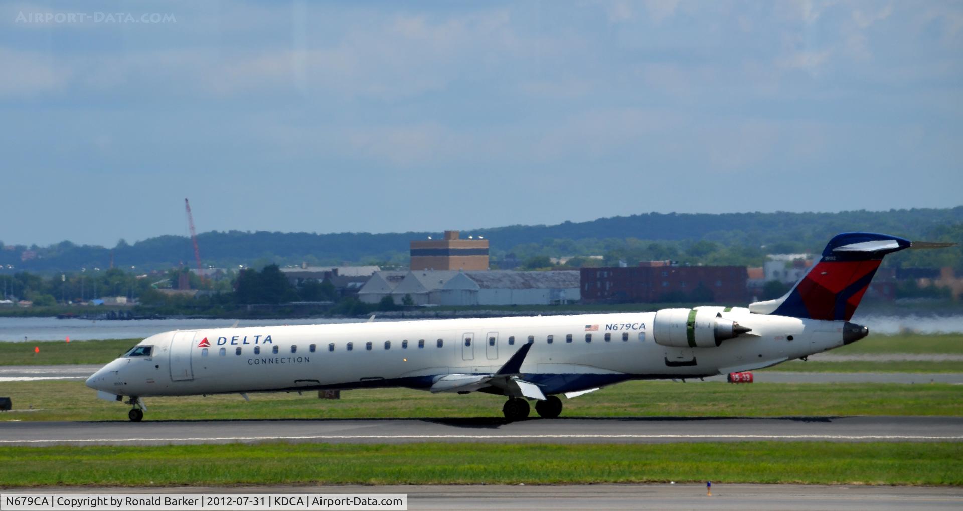 N679CA, 2007 Bombardier CRJ-900ER (CL-600-2D24) C/N 15132, Taxi DCA