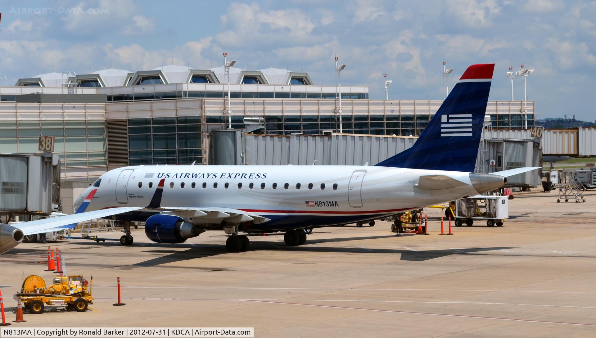 N813MA, 2004 Embraer 170SU (ERJ-170-100SU) C/N 17000031, DCA VA