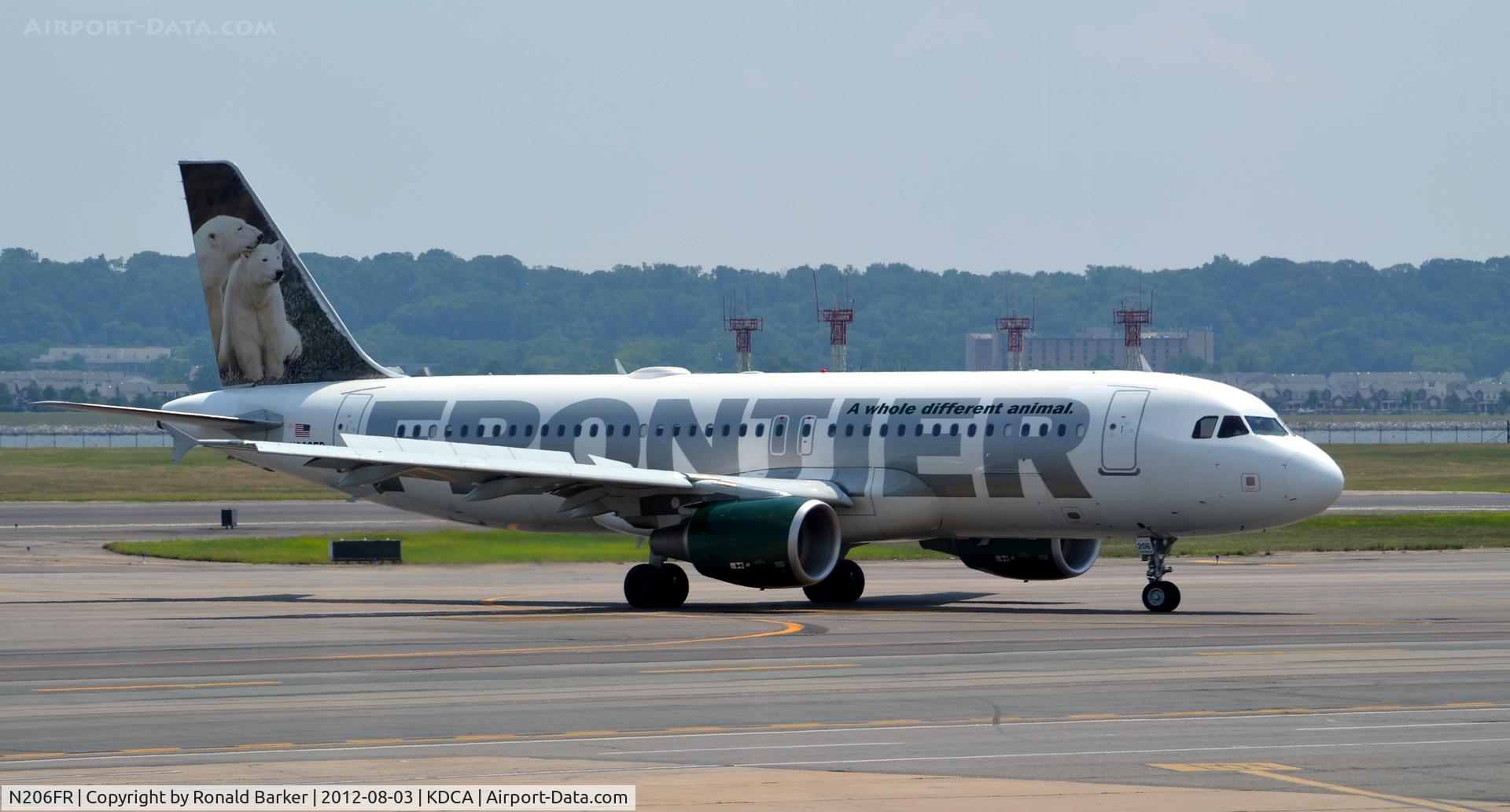N206FR, 2010 Airbus A320-214 C/N 4272, Taxi DCA