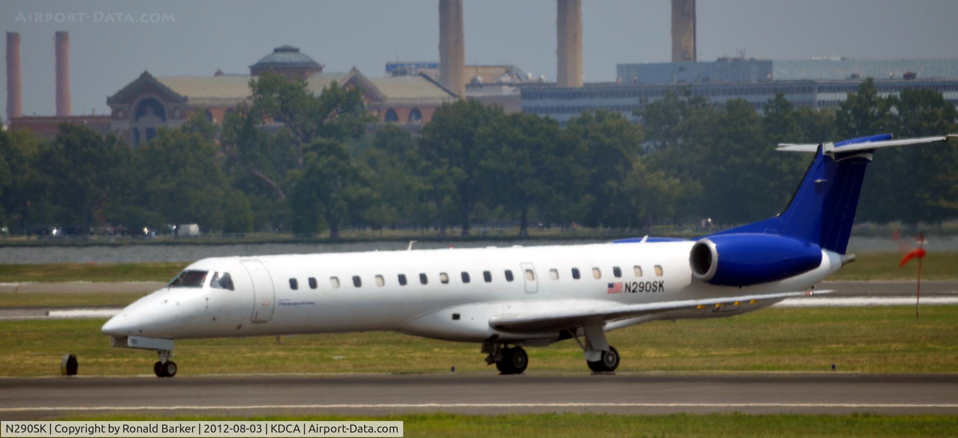 N290SK, 2001 Embraer ERJ-145LR (EMB-145LR) C/N 145474, Taxi DCA