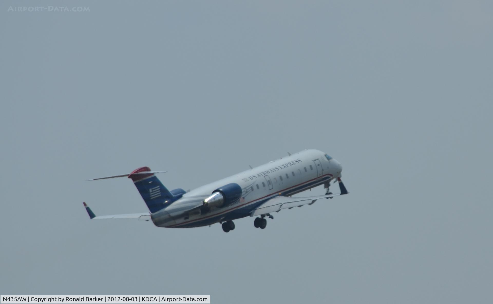 N435AW, 2002 Bombardier CRJ-200ER (CL-600-2B19) C/N 7724, Takeoff DCA