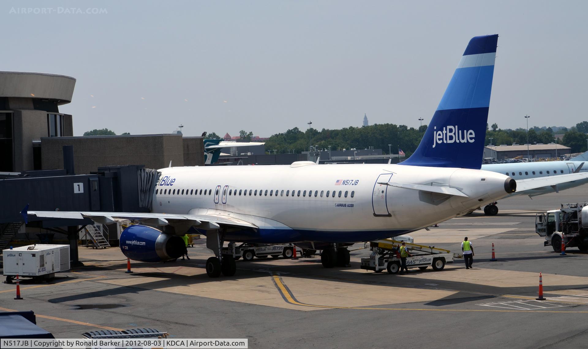 N517JB, 2000 Airbus A320-232 C/N 1327, DCA VA