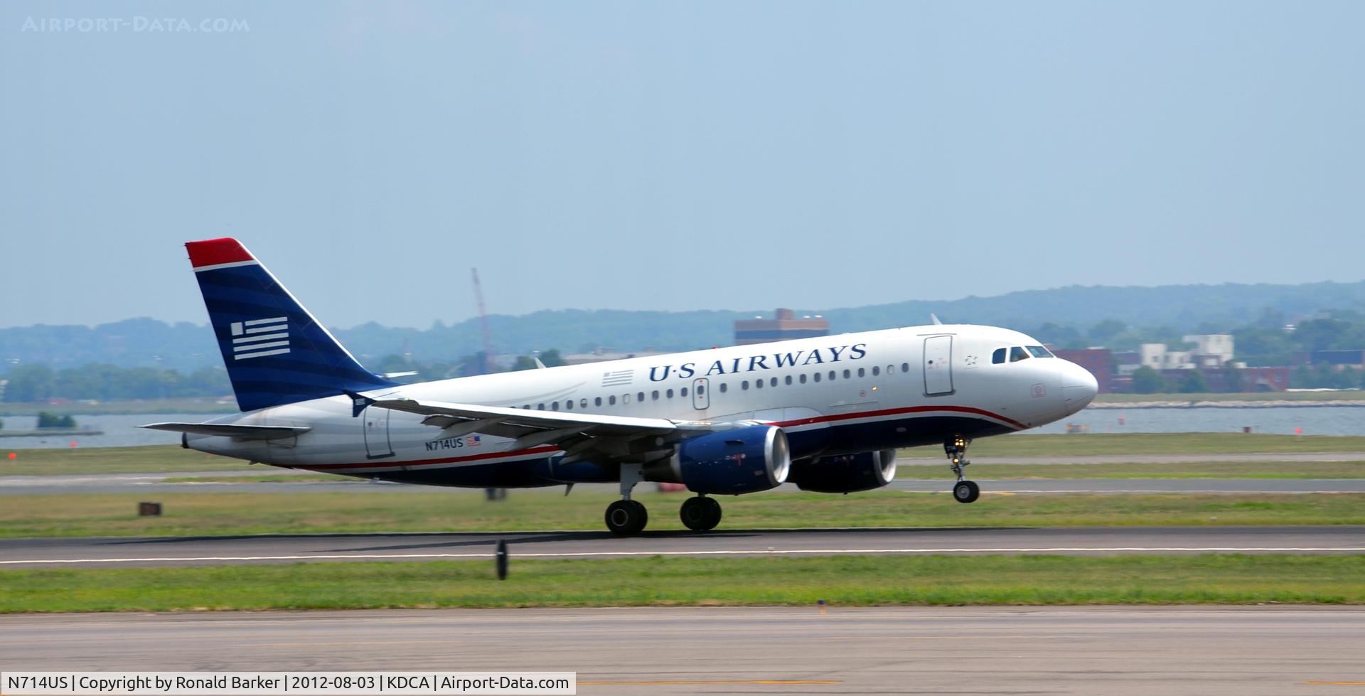 N714US, 1999 Airbus A319-112 C/N 1046, Takeof DCA