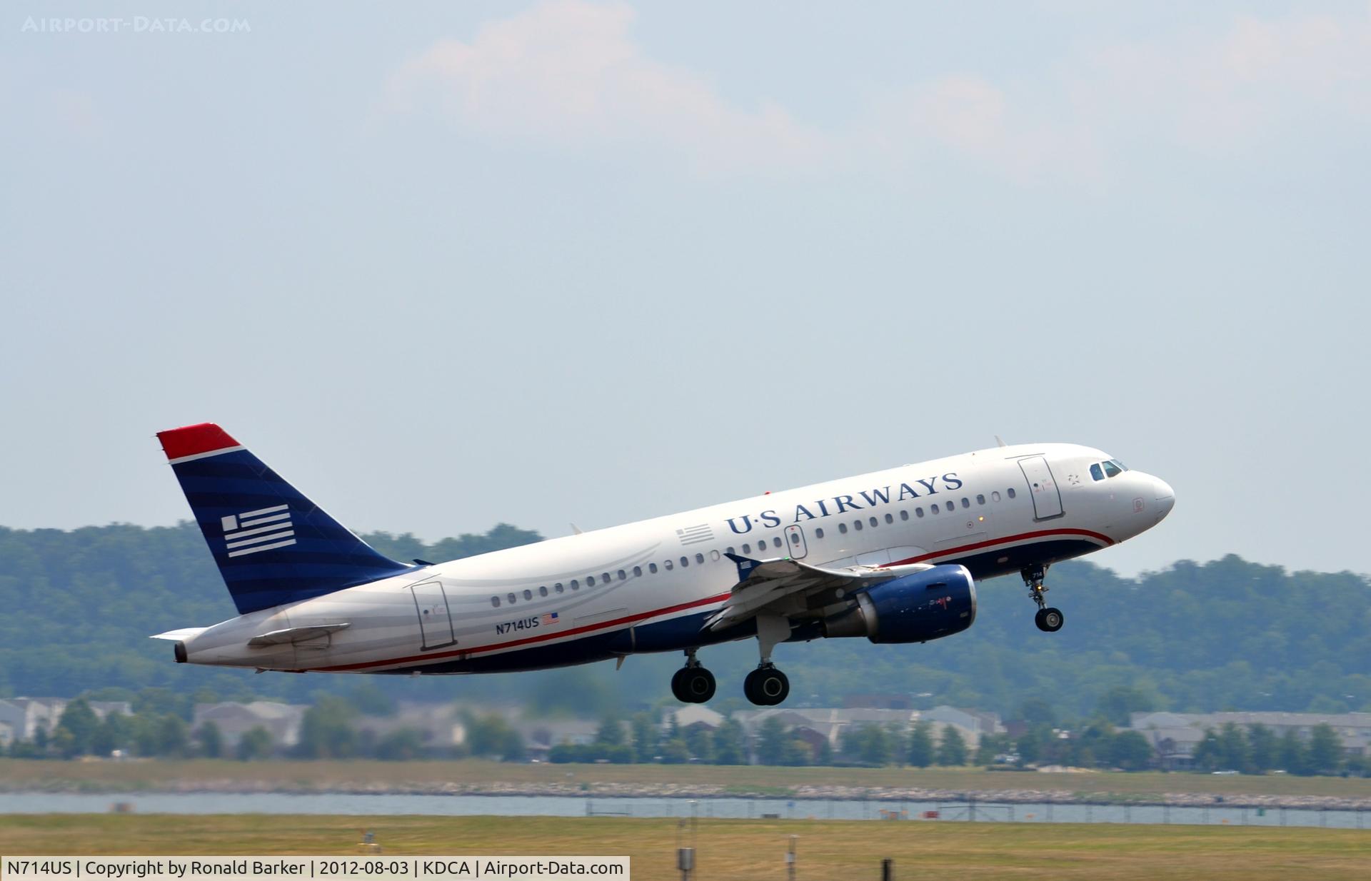 N714US, 1999 Airbus A319-112 C/N 1046, Takeoff DCA