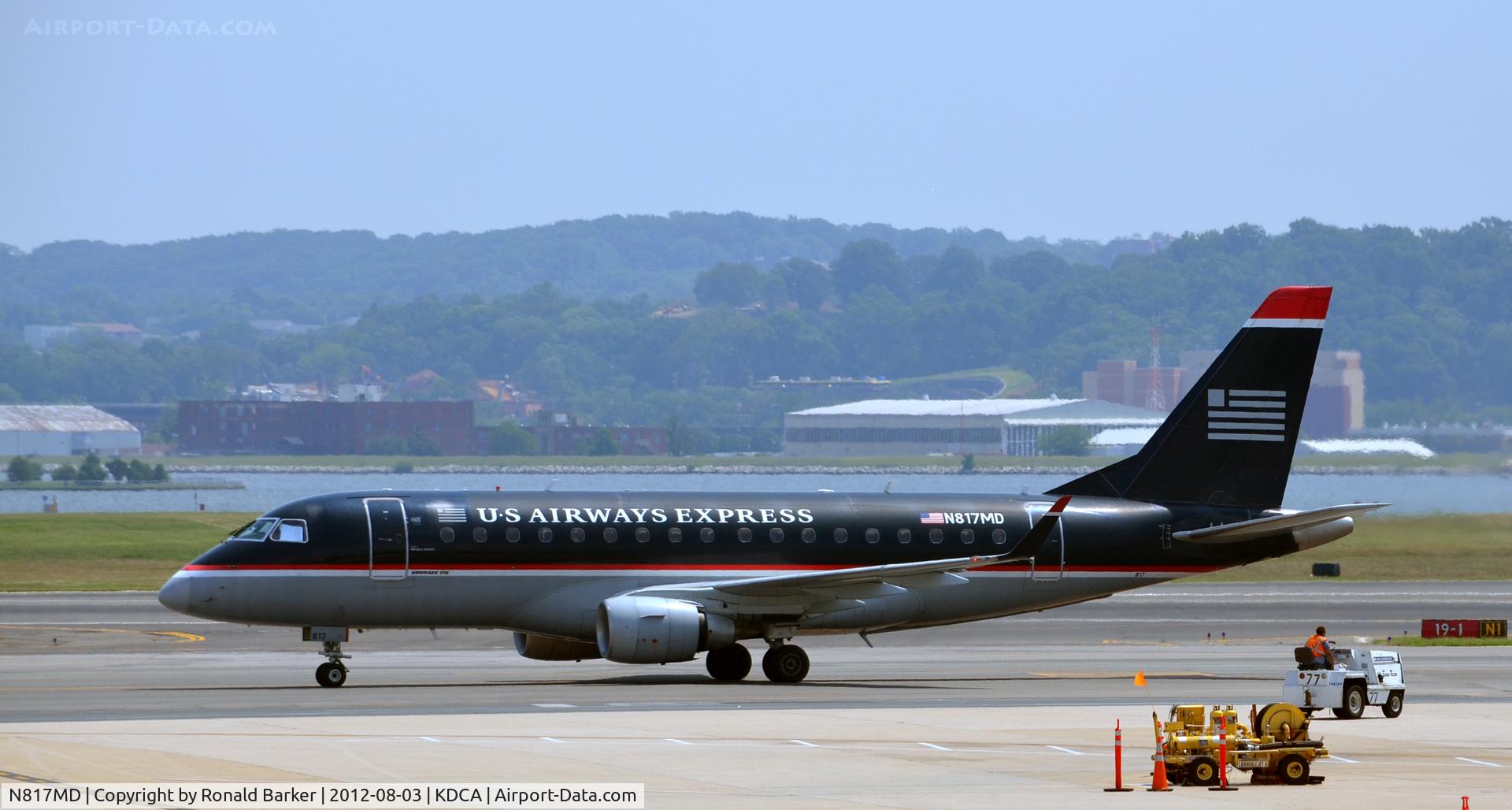 N817MD, 2004 Embraer 170SU (ERJ-170-100SU) C/N 17000038, Taxi DCA