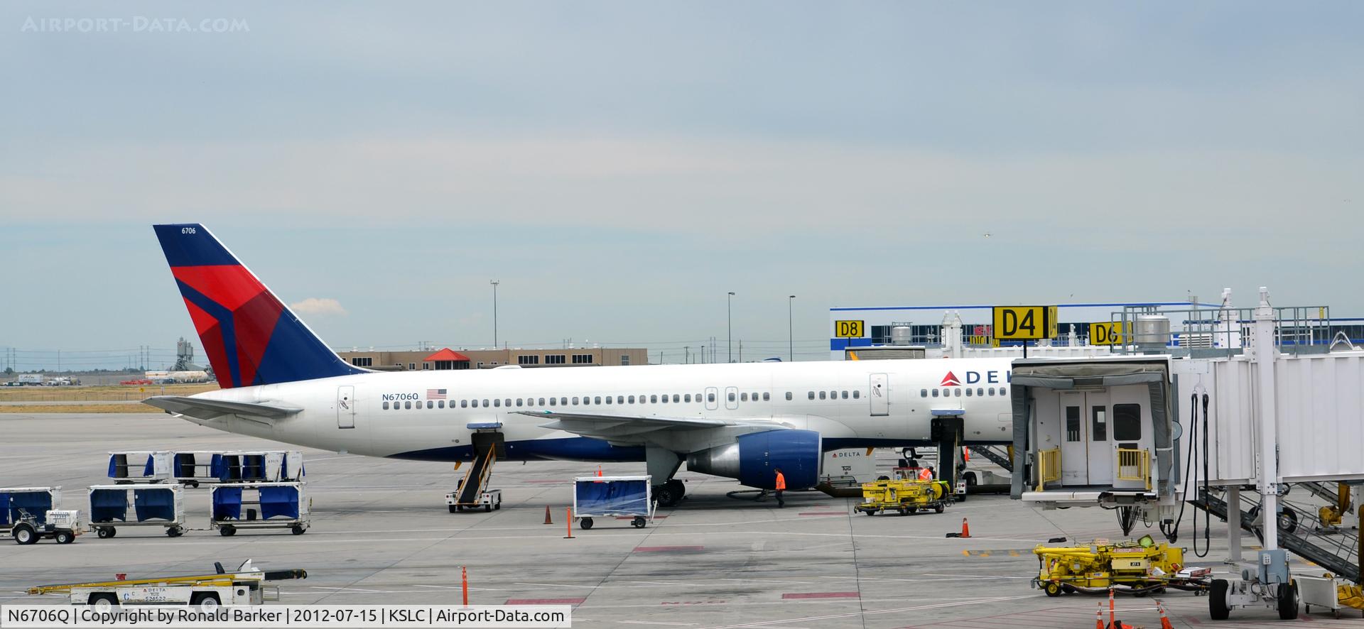 N6706Q, 2000 Boeing 757-232 C/N 30422, SLC UT