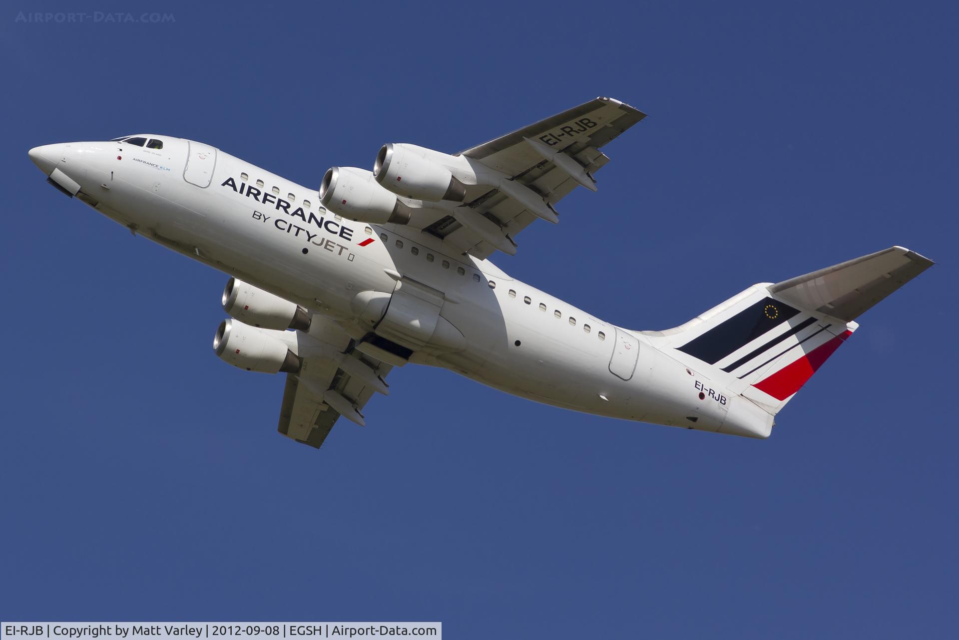 EI-RJB, 1998 British Aerospace Avro 146-RJ85 C/N E.2330, Departing EGSH.