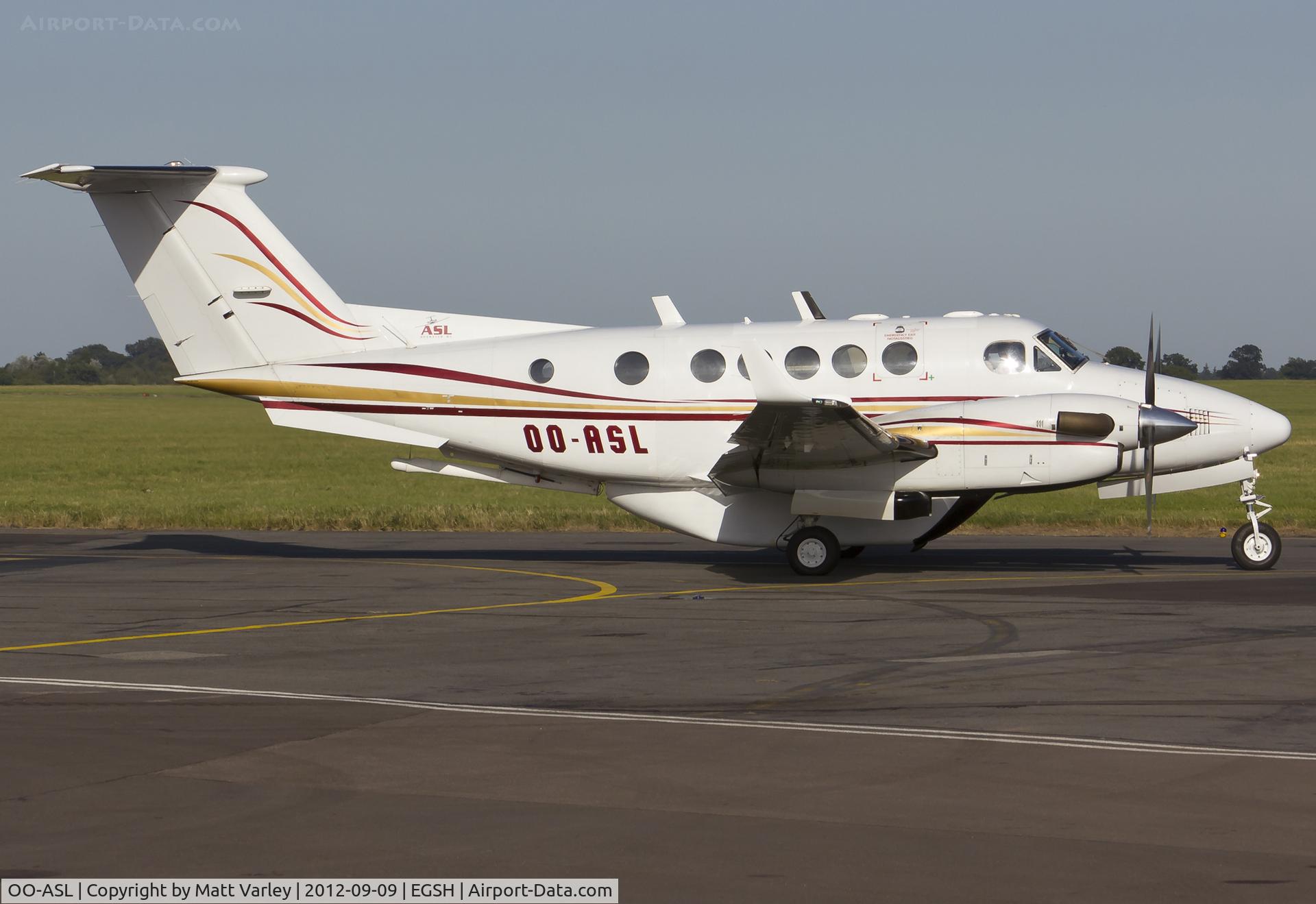 OO-ASL, 1982 Beech 200C Super King Air C/N BL-49, Departing SaxonAir.