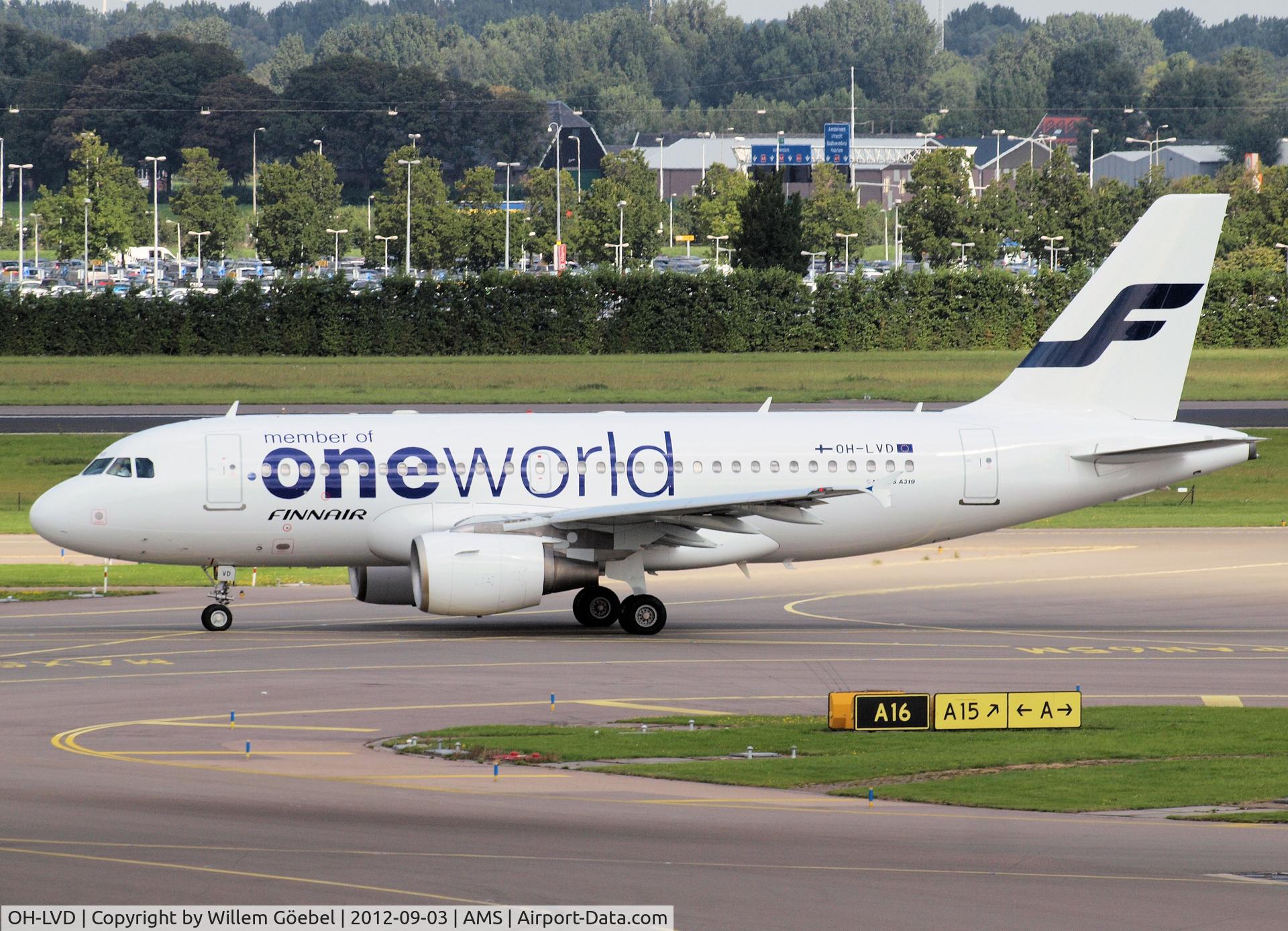 OH-LVD, 2000 Airbus A319-112 C/N 1352, Taxi to the runwayL18 of Schiphol Airport