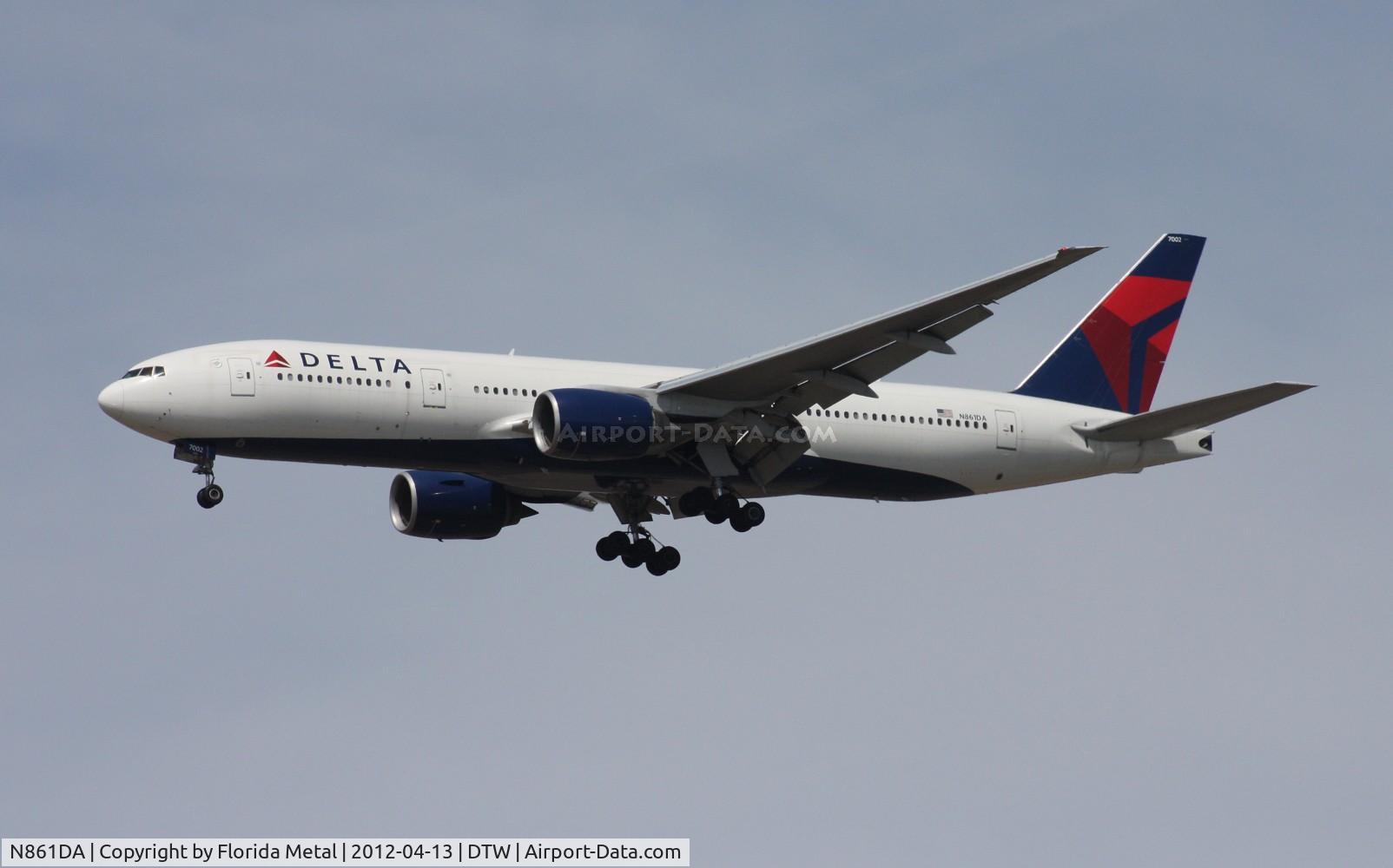 N861DA, 1999 Boeing 777-232 C/N 29952, Delta 777-200
