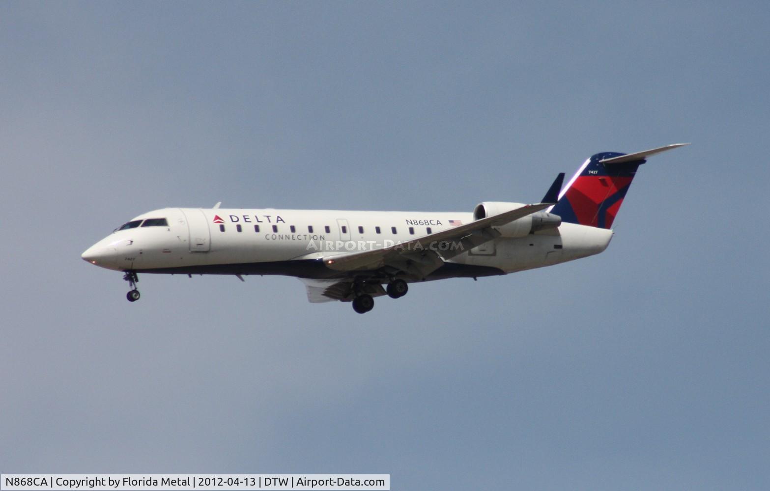 N868CA, 2000 Bombardier CRJ-100ER (CL-600-2B19) C/N 7427, Comair CRJ