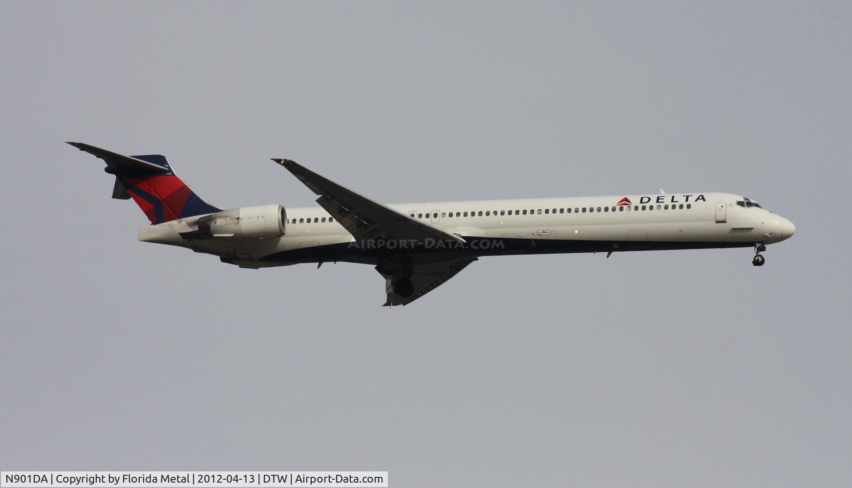 N901DA, 1995 McDonnell Douglas MD-90-30 C/N 53381, Delta MD-90