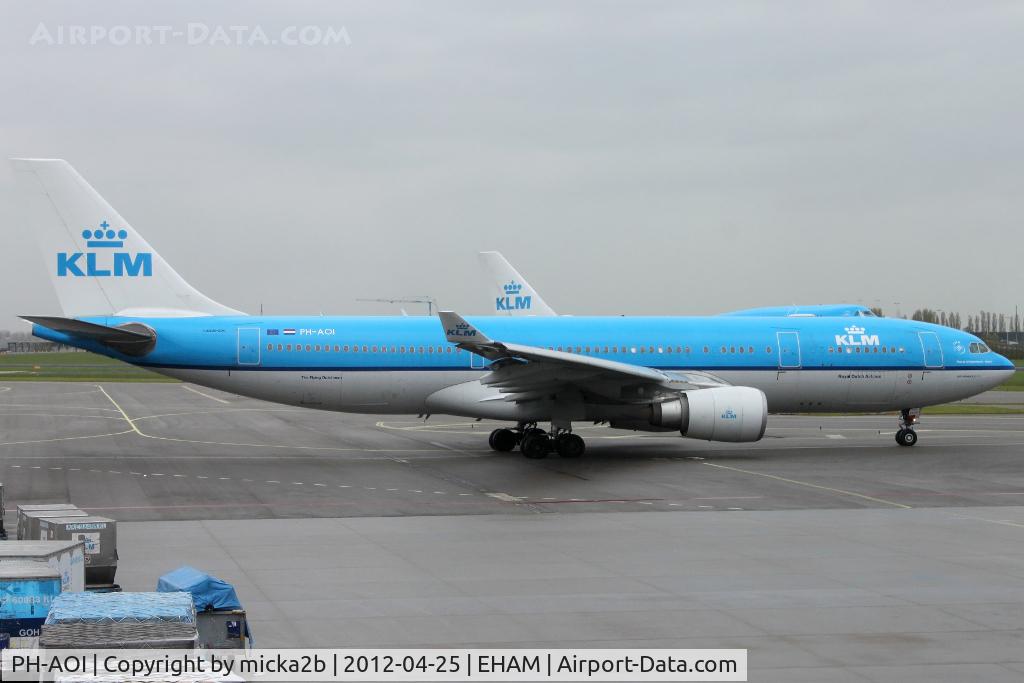 PH-AOI, 2007 Airbus A330-203 C/N 819, Taxiing