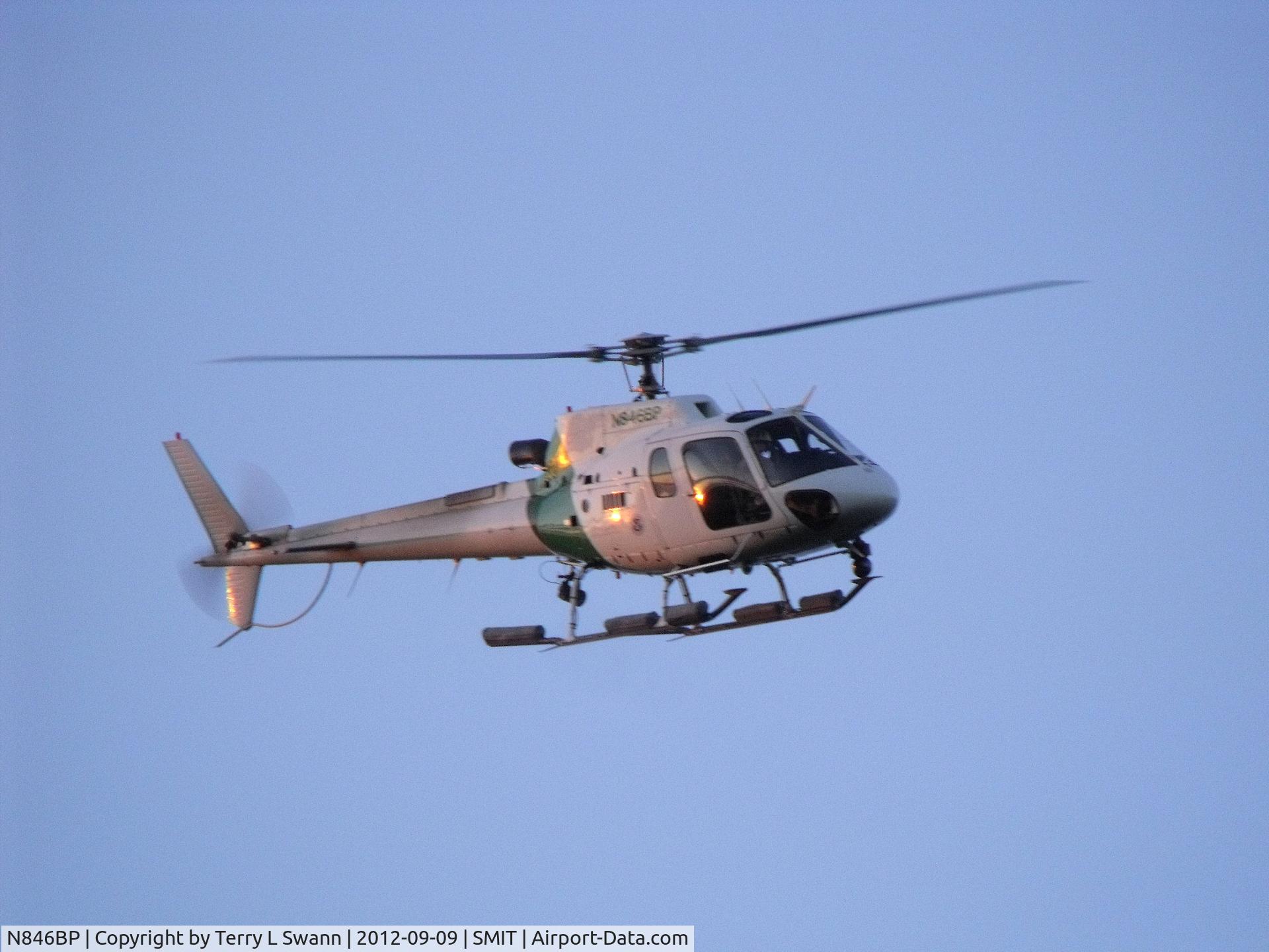 N846BP, 2002 Eurocopter AS-350B-3 Ecureuil Ecureuil C/N 3542, Landing at Smith Airport for the Fly-In-Breakfast.