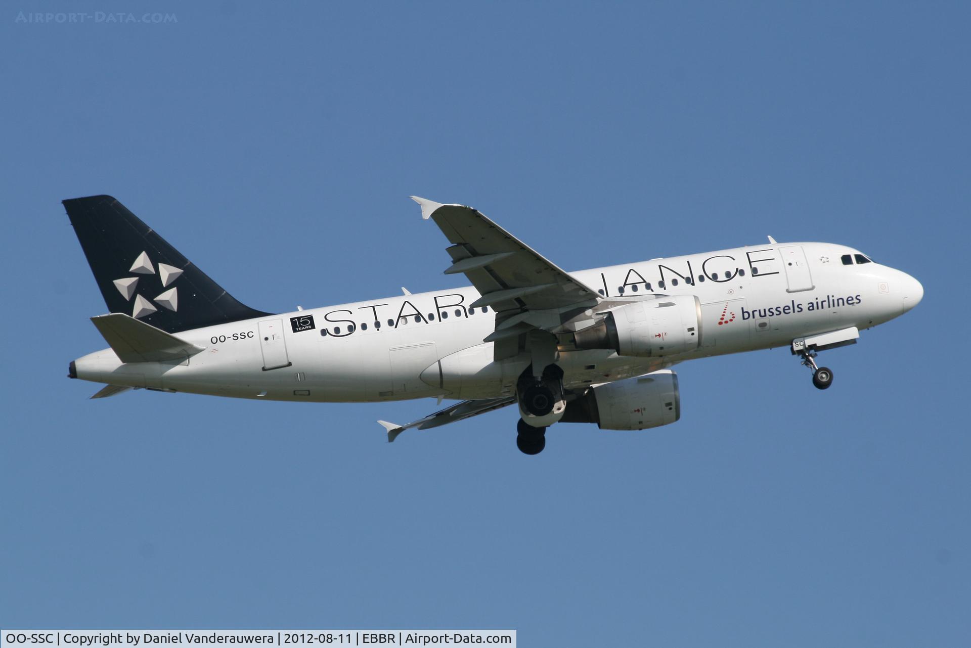 OO-SSC, 1999 Airbus A319-112 C/N 1086, Flight SN2715 is climbing from RWY 07R