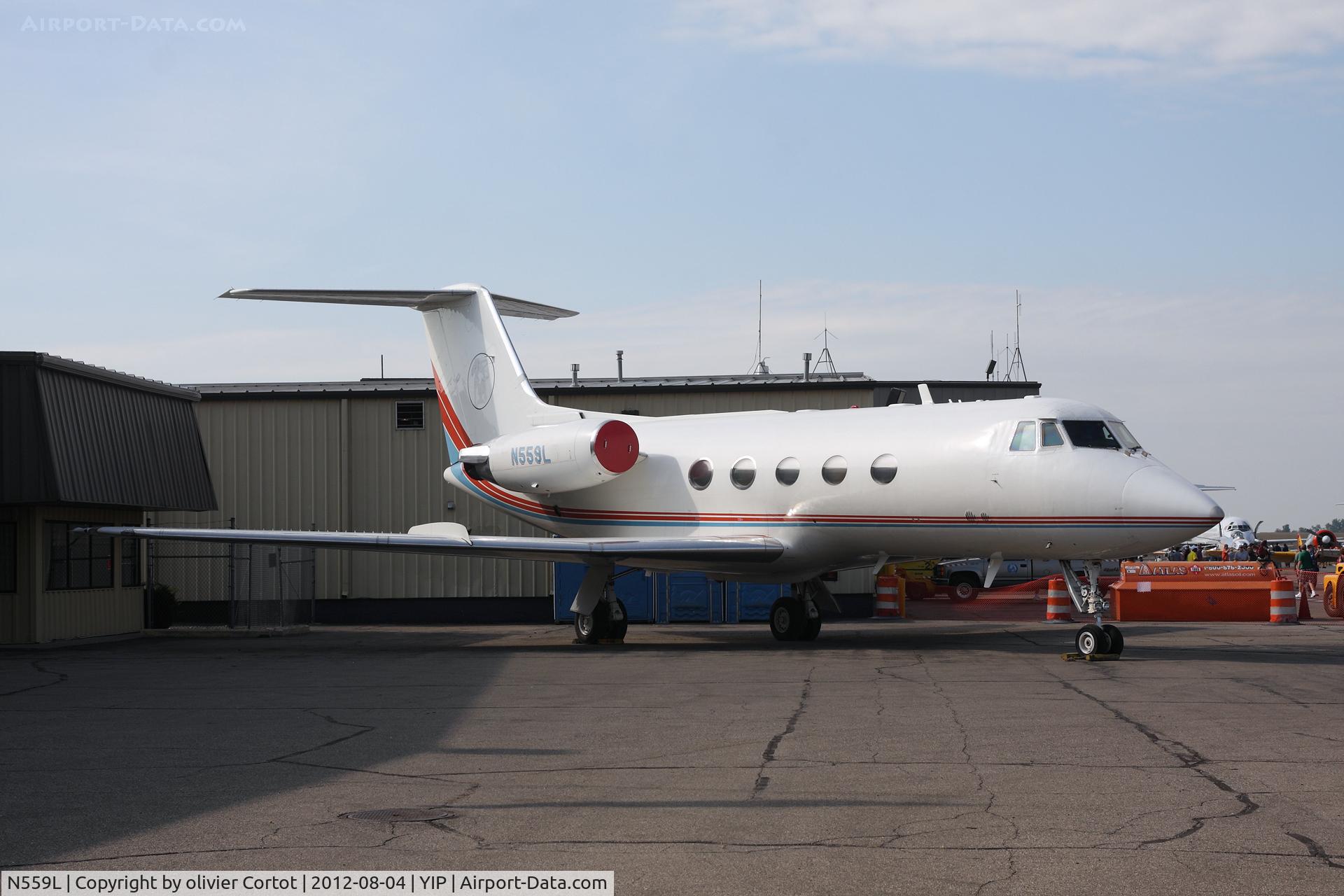 N559L, 1984 Grumman G-1159 Gulfstream II C/N 152, Thunder over michigan airshow, static display