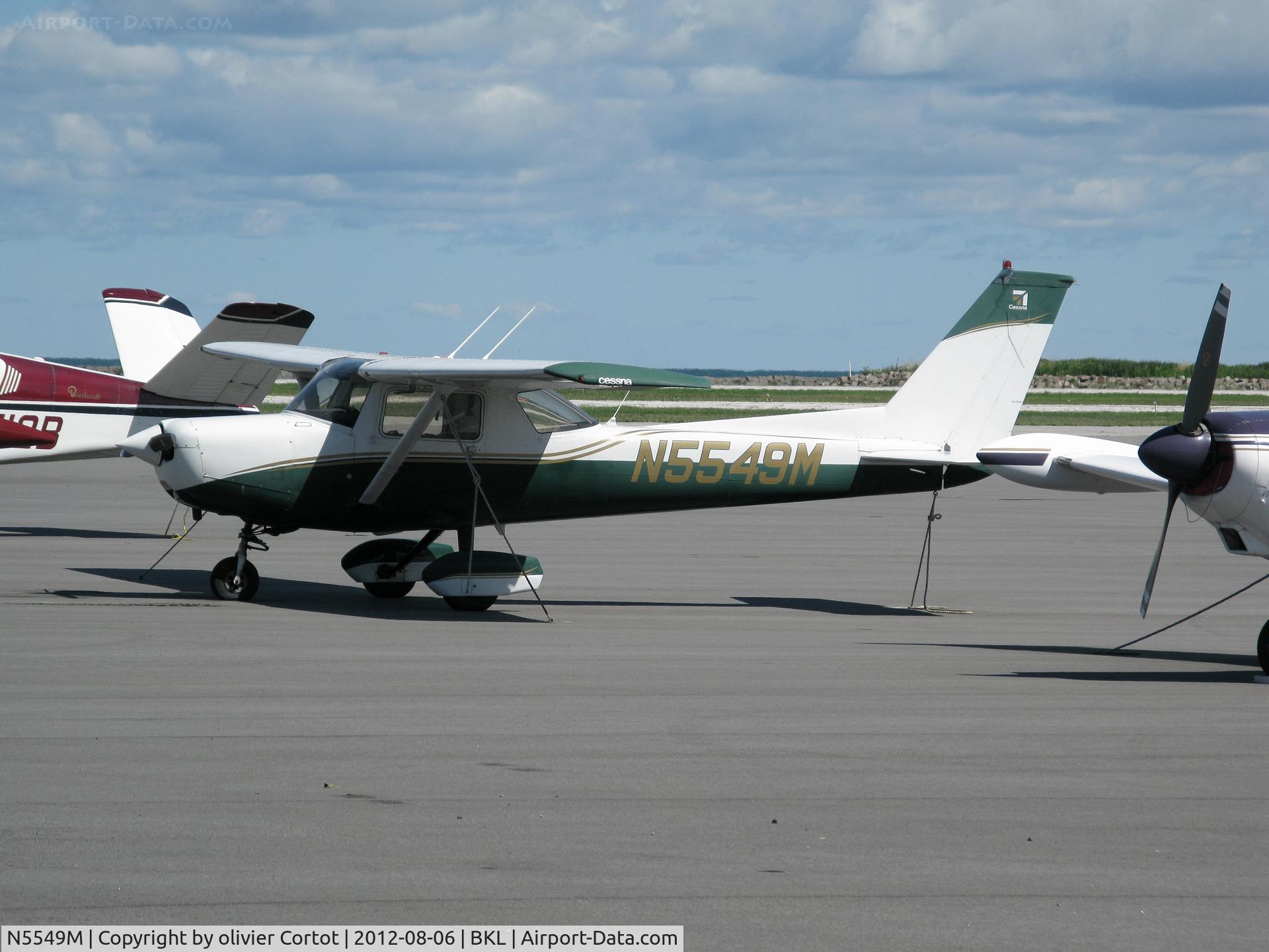 N5549M, 1980 Cessna 152 C/N 15284612, sideview