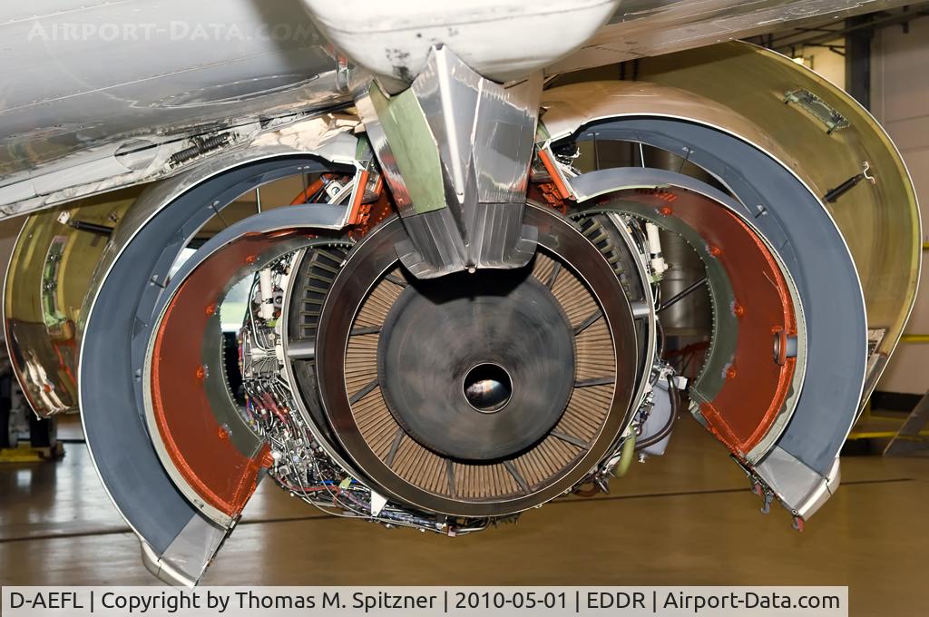 D-AEFL, 1992 Boeing 737-4Y0 C/N 25178, D-AEFL starboard engine with all cowlings open seen from the back
