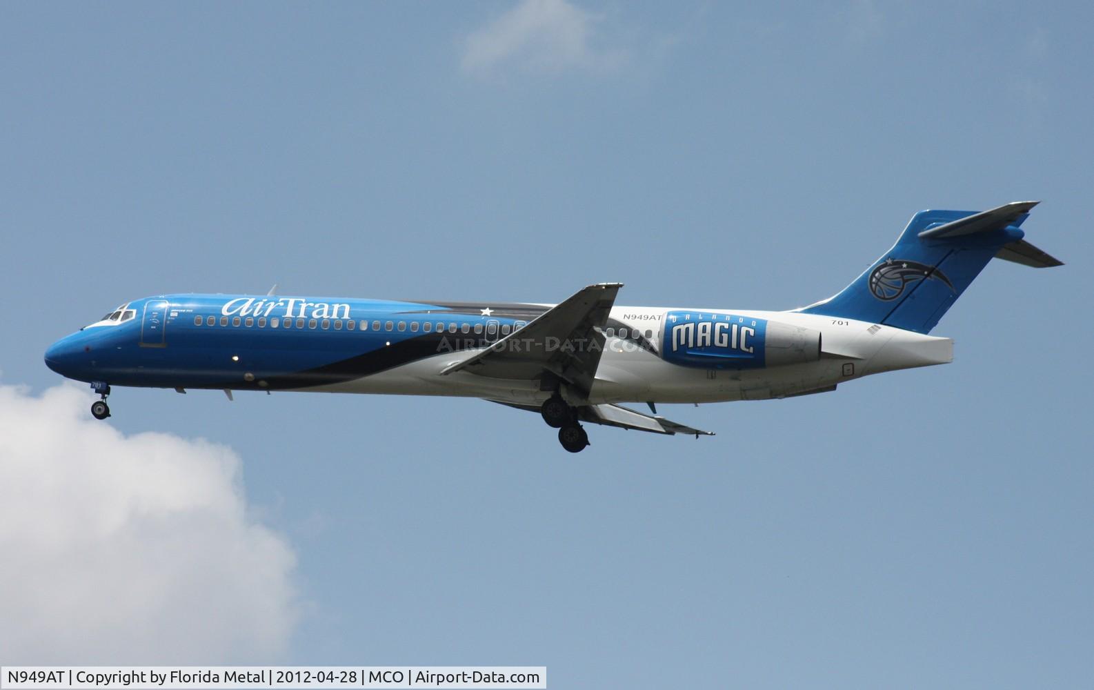 N949AT, 1999 Boeing 717-200 C/N 55003, Orlando Magic