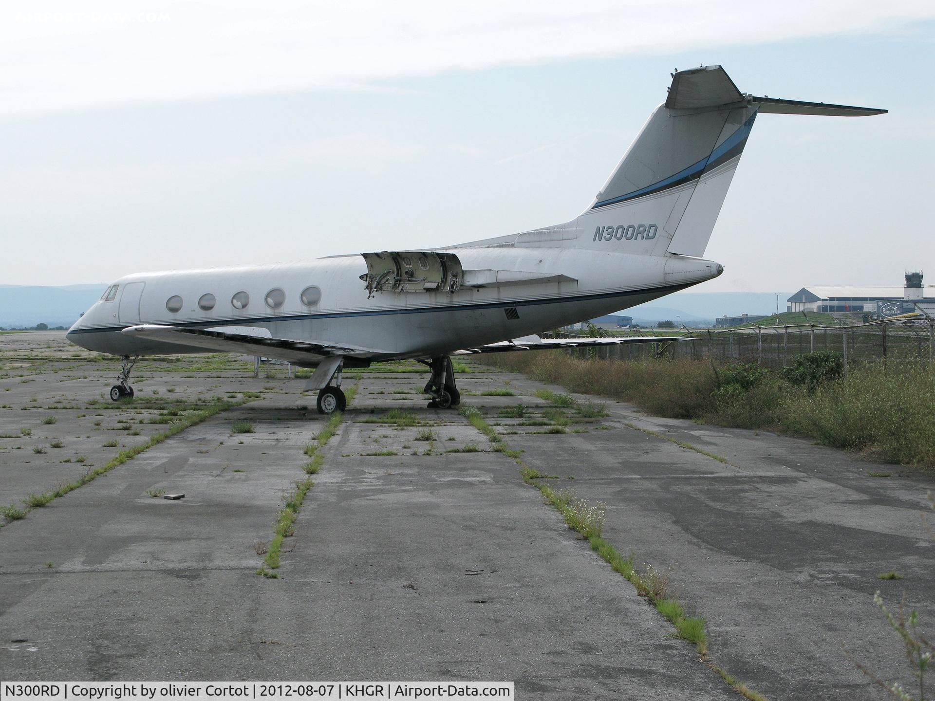 N300RD, 1968 Grumman G-1159 C/N 3, awaiting better days...