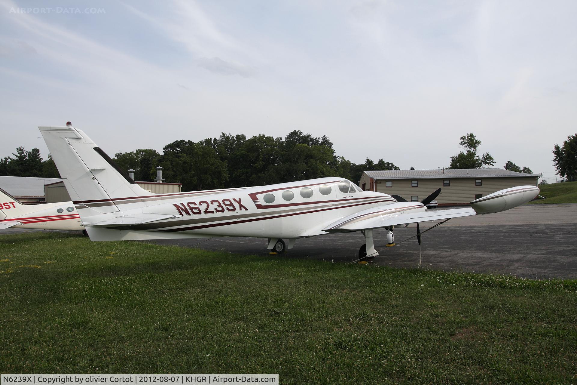 N6239X, 1977 Cessna 340A C/N 340A0436, Hagerstown airport