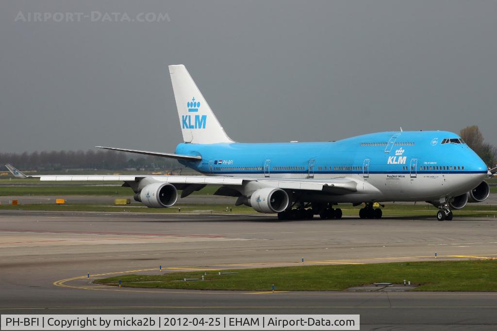 PH-BFI, 1991 Boeing 747-406BC C/N 25086, Taxiing. Scrapped in december 2019.