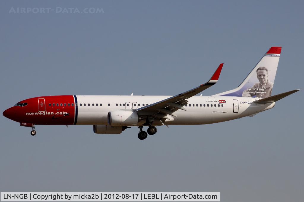 LN-NGB, 2012 Boeing 737-8JP C/N 39015, Landing