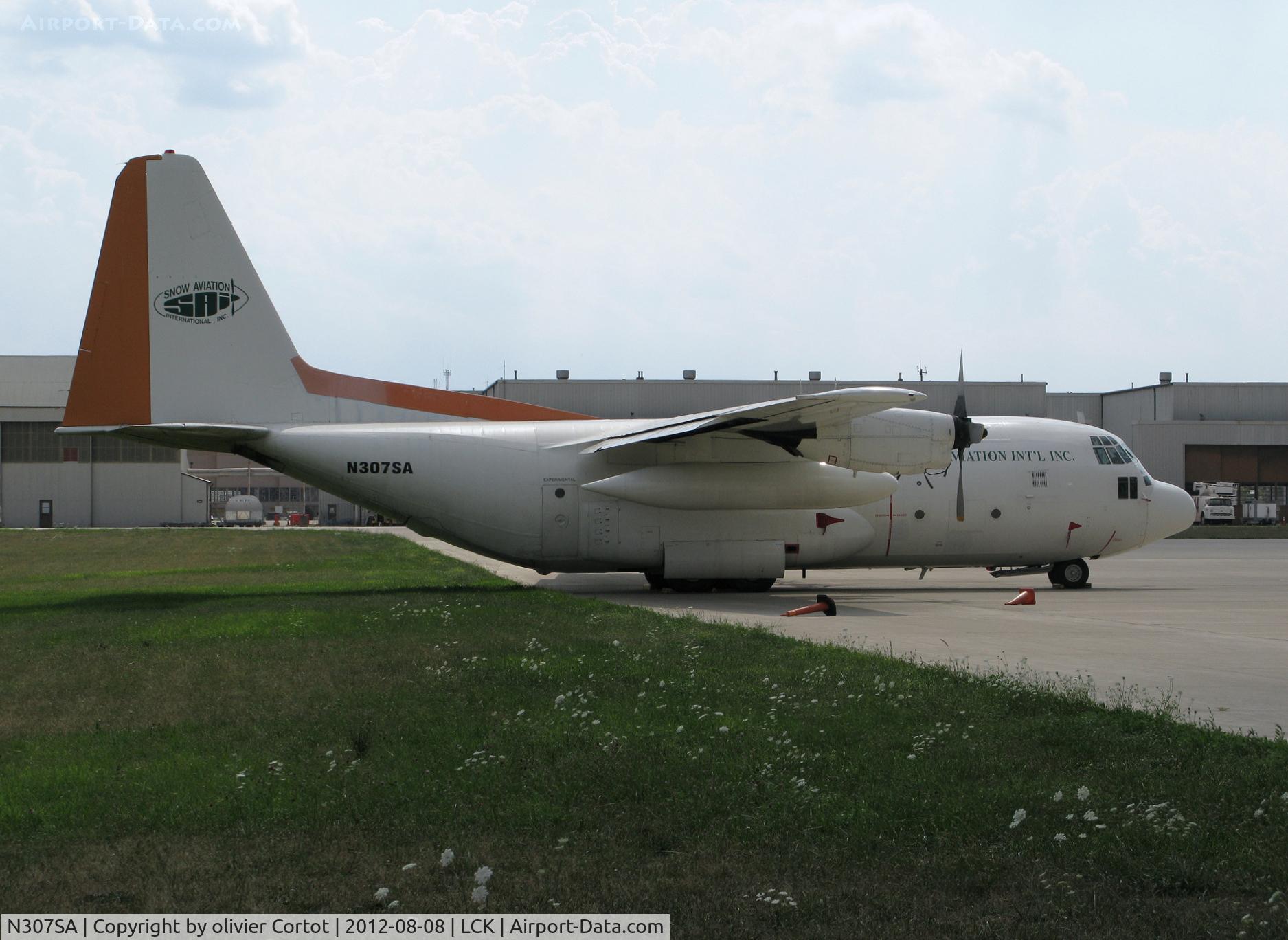 N307SA, 1961 Lockheed WC-130E Hercules C/N 382-3688, Columbus airport