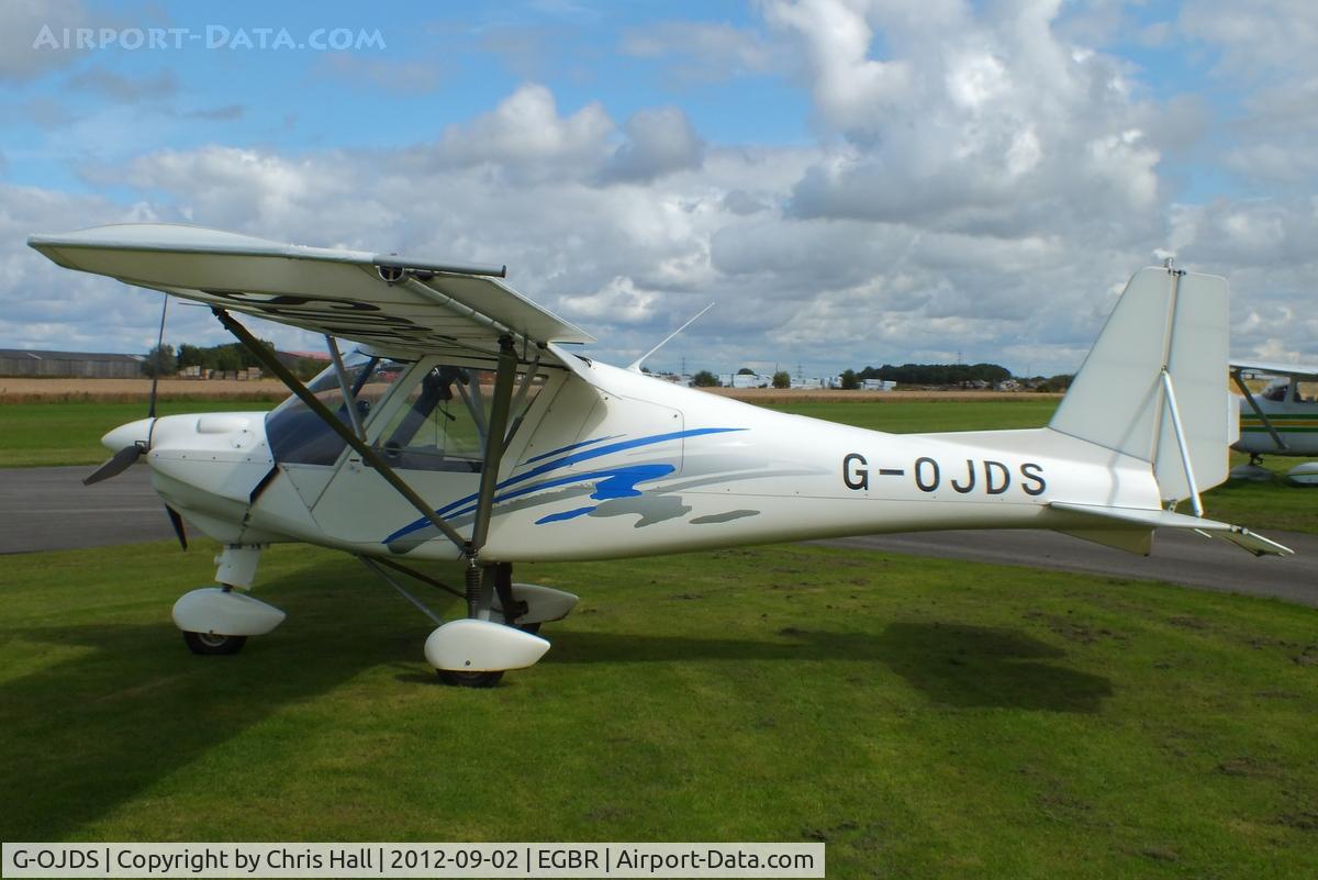 G-OJDS, 2004 Comco Ikarus C42 Cyclone FB80 C/N 0411-6633, At the Real Aeroplane Club's Wings & Wheels fly-in, Breighton